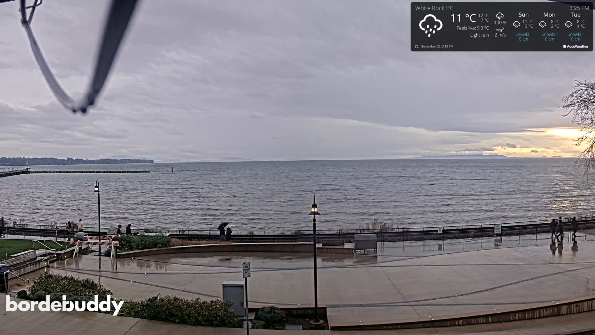 White Rock Beach & Memorial Park Live Cam - White Rock, Metro Vancouver, British Columbia, Canada