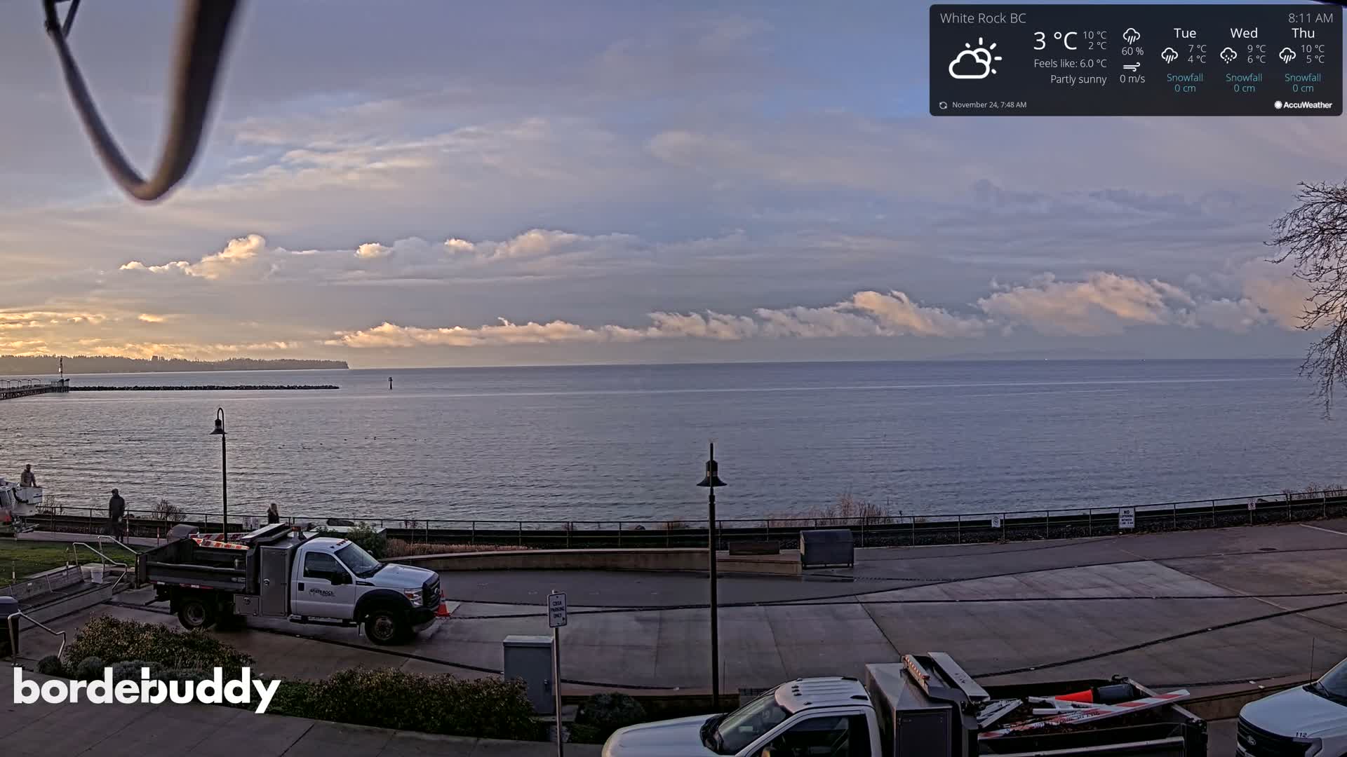 White Rock Beach & Memorial Park Live Cam - White Rock, Metro Vancouver, British Columbia, Canada