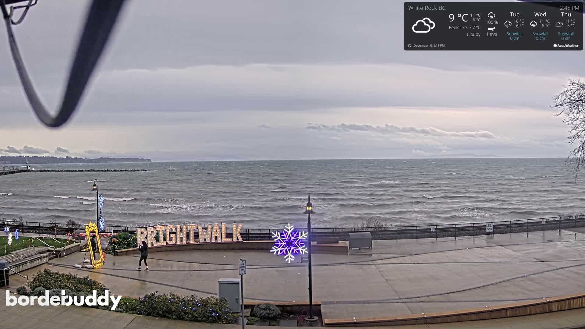 White Rock Beach & Memorial Park Live Cam - White Rock, Metro Vancouver, British Columbia, Canada