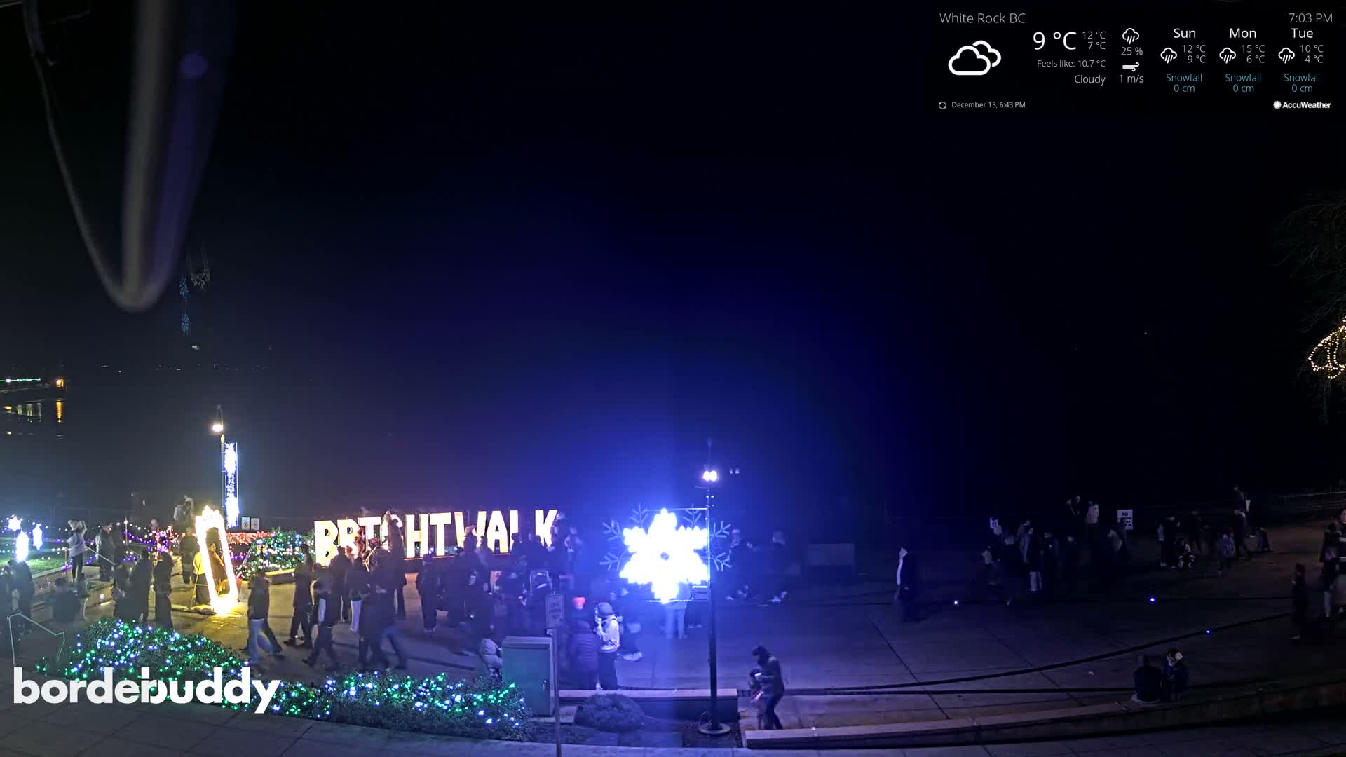 White Rock Beach & Memorial Park Live Cam - White Rock, Metro Vancouver, British Columbia, Canada