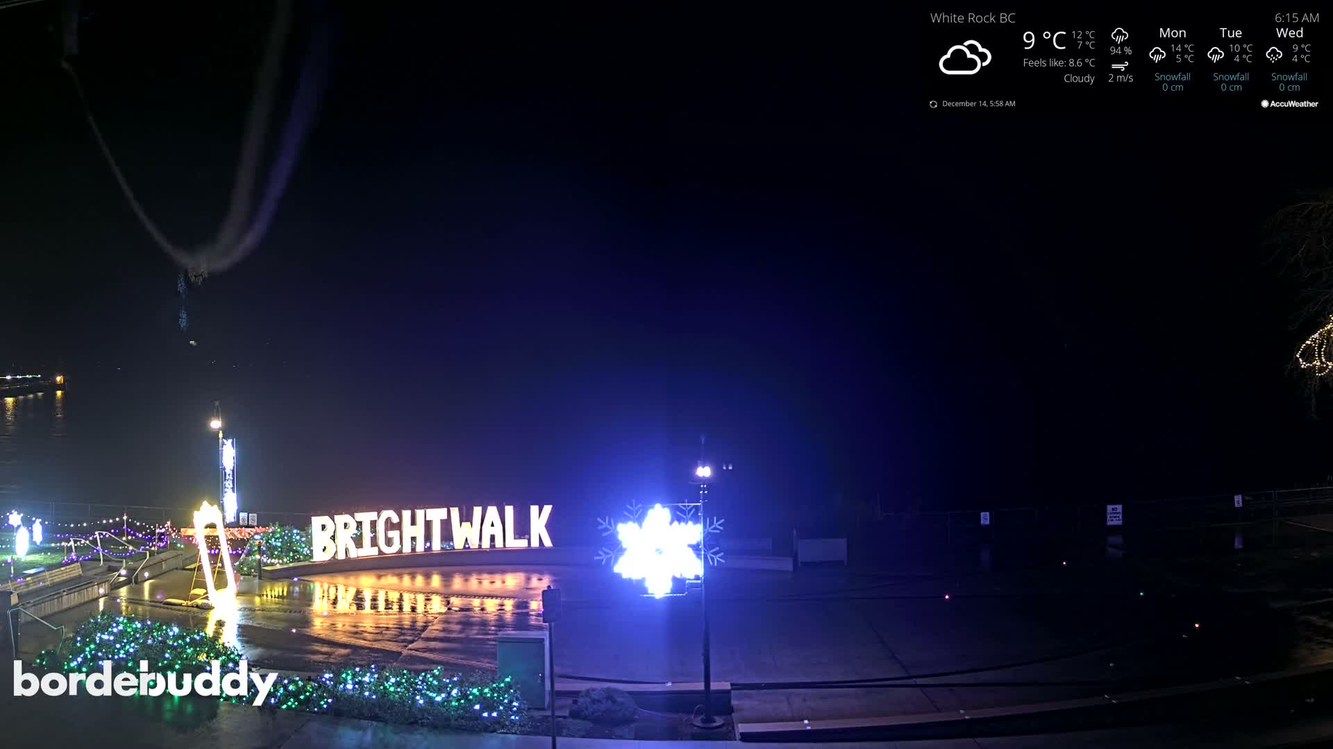 White Rock Beach & Memorial Park Live Cam - White Rock, Metro Vancouver, British Columbia, Canada