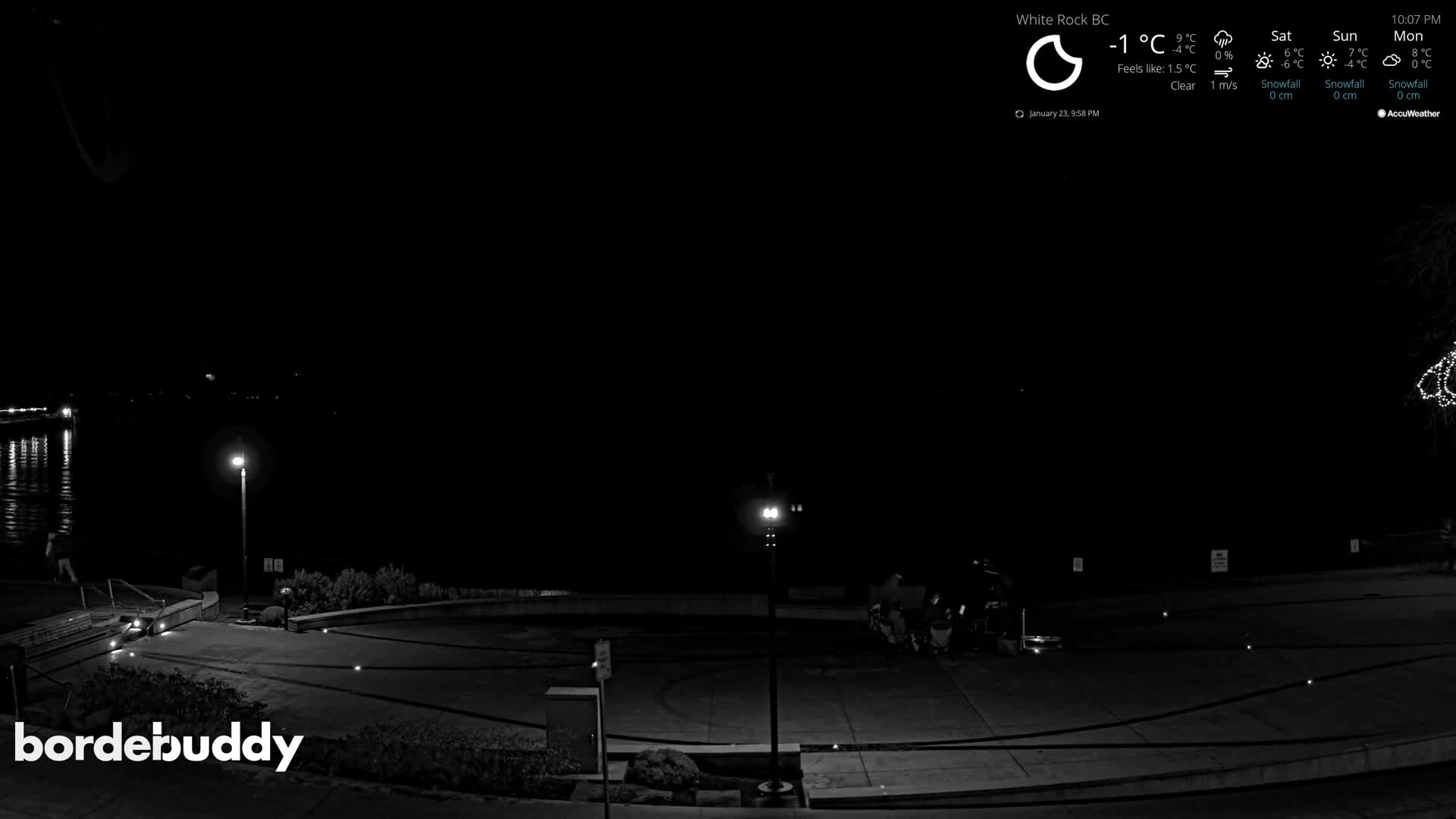 White Rock Beach & Memorial Park Live Cam - White Rock, Metro Vancouver, British Columbia, Canada