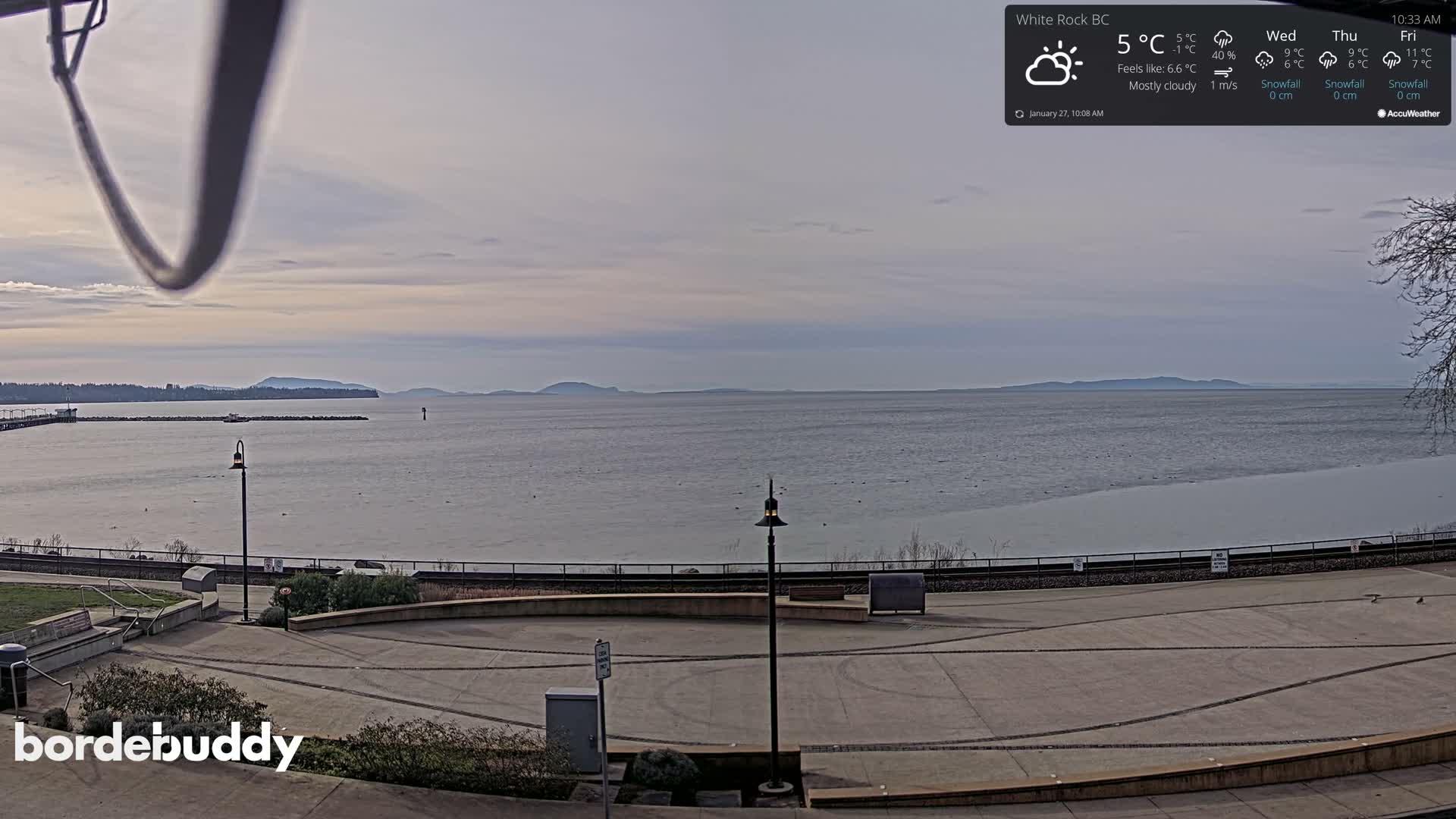 White Rock Beach & Memorial Park Live Cam - White Rock, Metro Vancouver, British Columbia, Canada