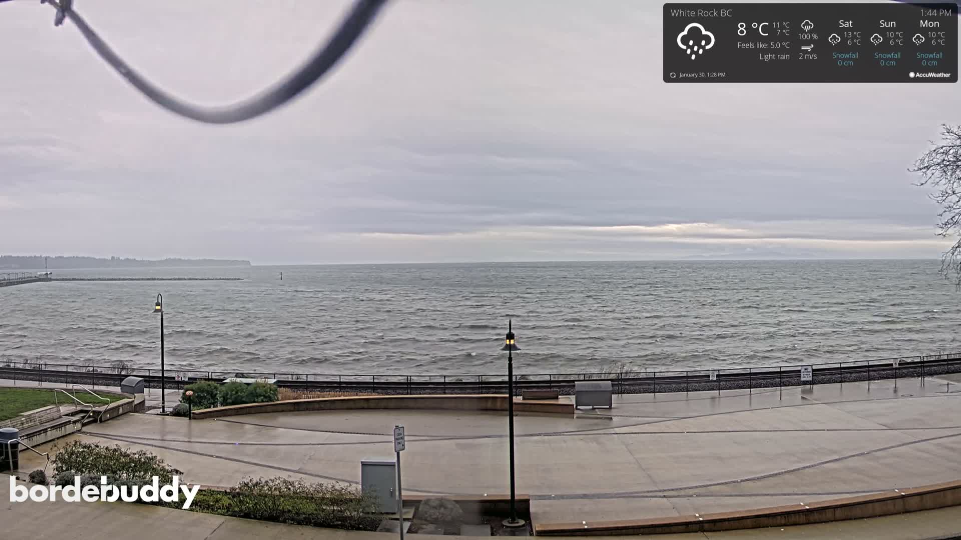 White Rock Beach & Memorial Park Live Cam - White Rock, Metro Vancouver, British Columbia, Canada
