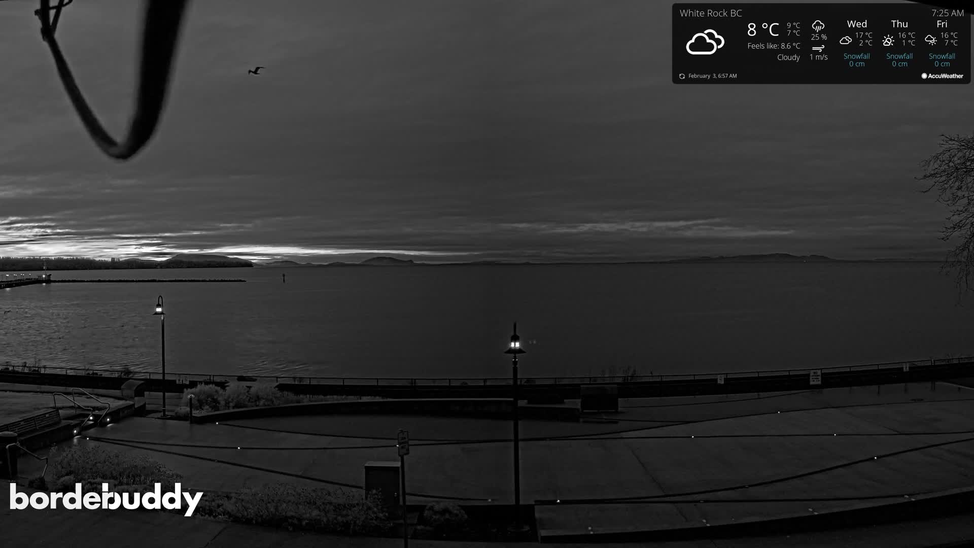 White Rock Beach & Memorial Park Live Cam - White Rock, Metro Vancouver, British Columbia, Canada