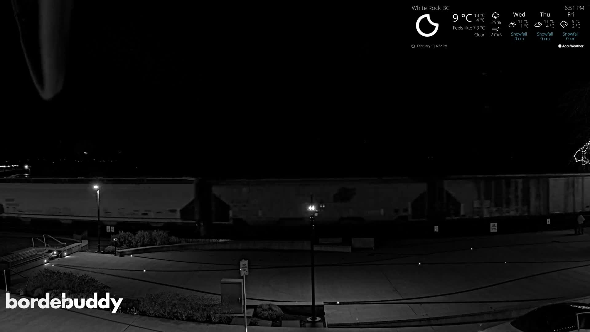 White Rock Beach & Memorial Park Live Cam - White Rock, Metro Vancouver, British Columbia, Canada