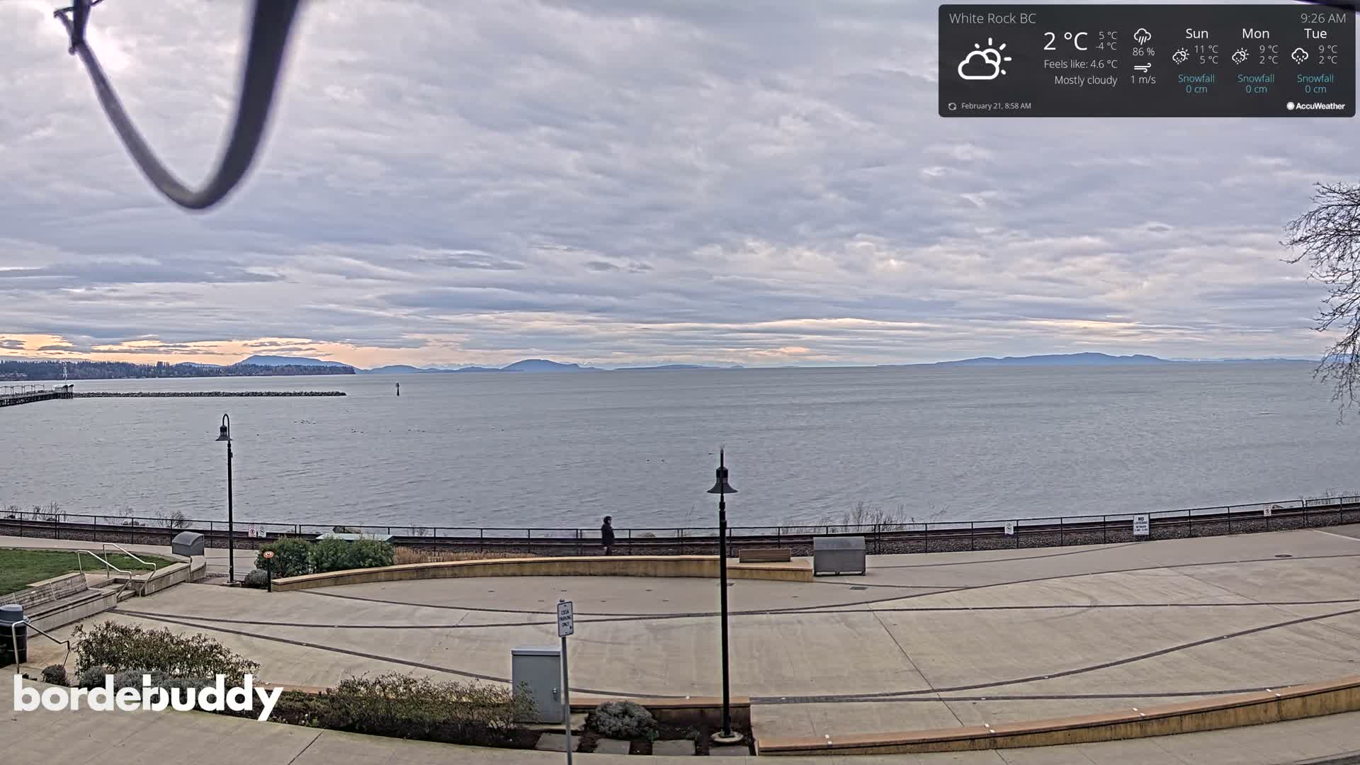 White Rock Beach & Memorial Park Live Cam - White Rock, Metro Vancouver, British Columbia, Canada