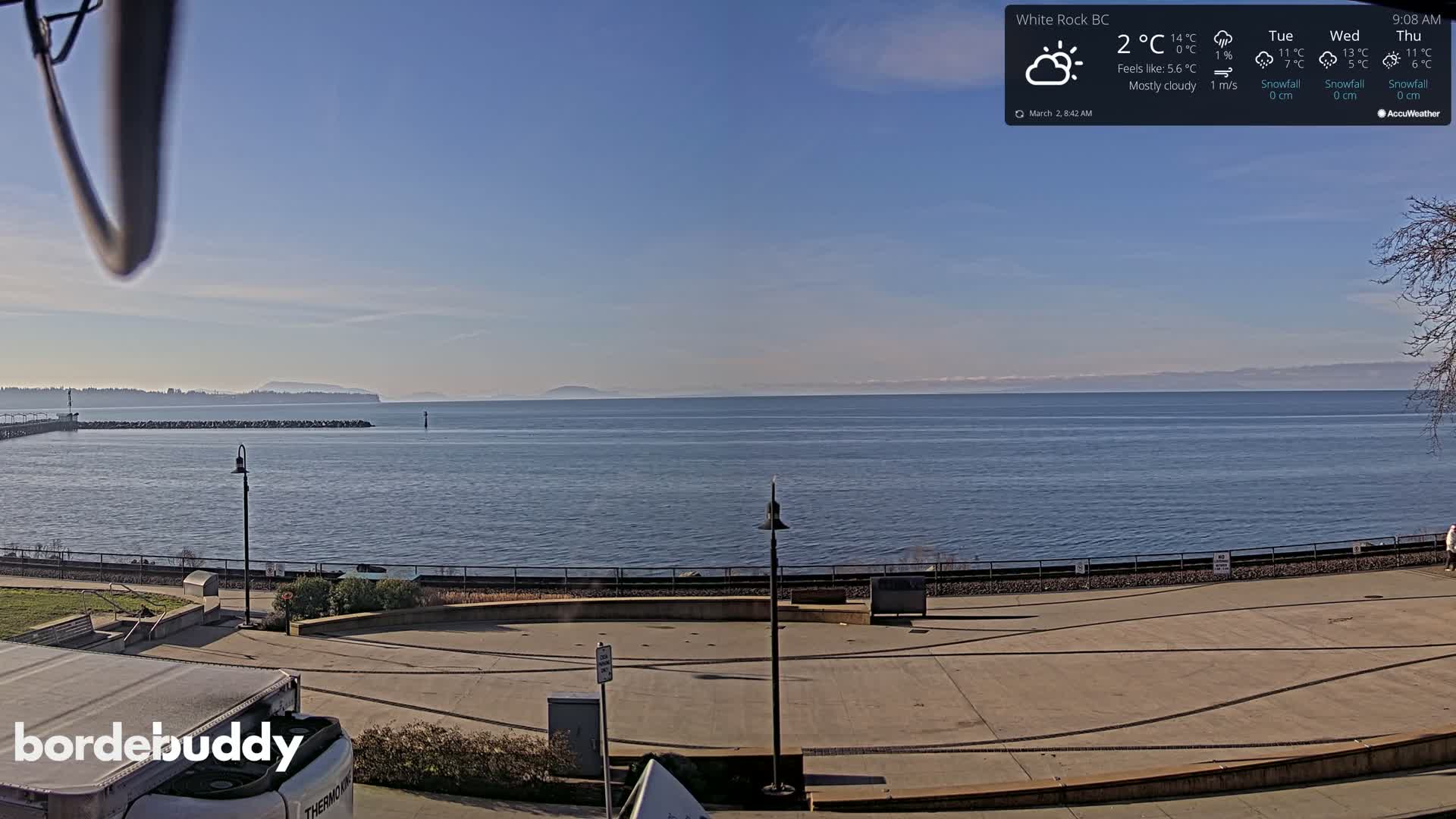 White Rock Beach & Memorial Park Live Cam - White Rock, Metro Vancouver, British Columbia, Canada
