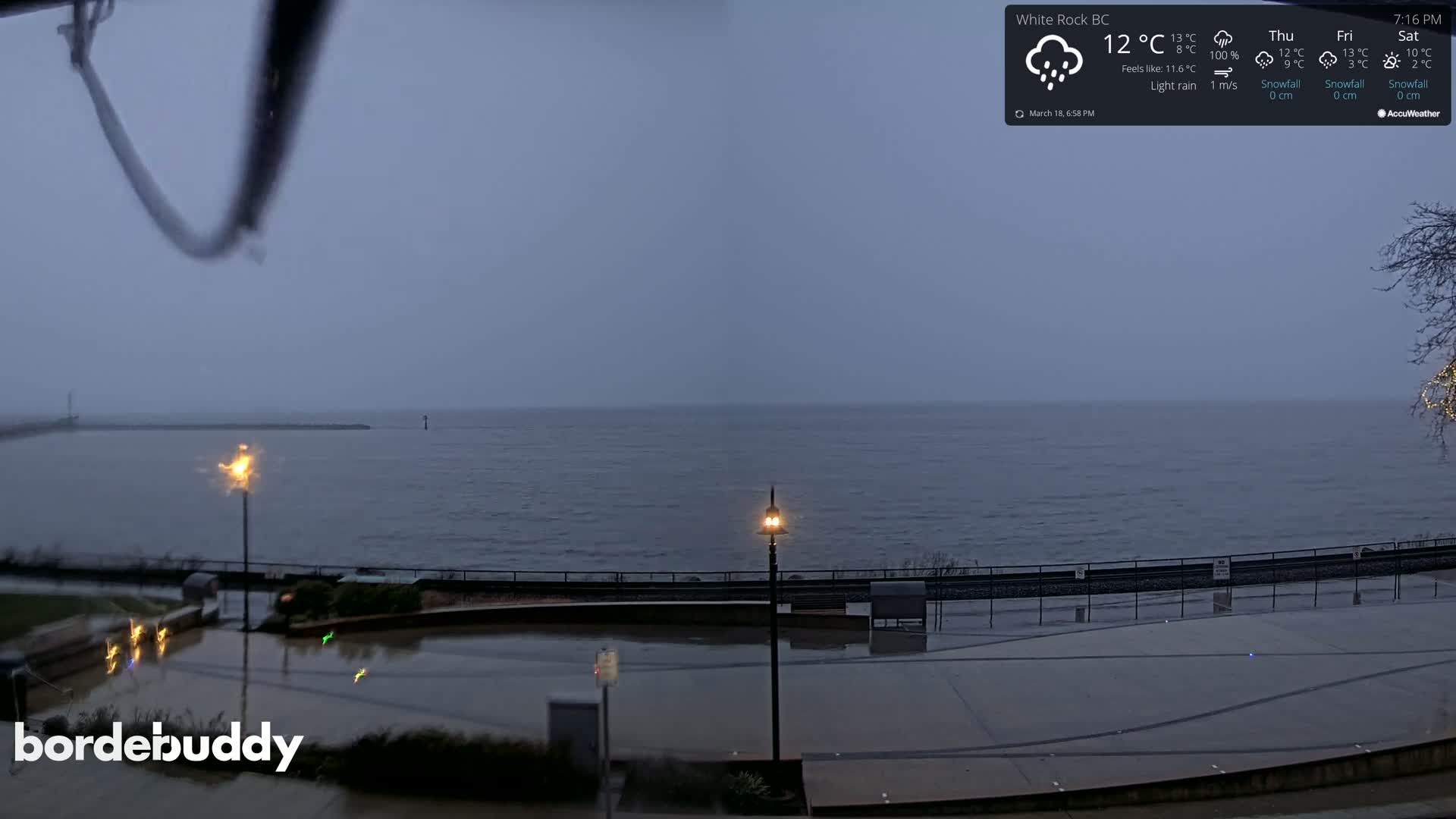 White Rock Beach & Memorial Park Live Cam - White Rock, Metro Vancouver, British Columbia, Canada