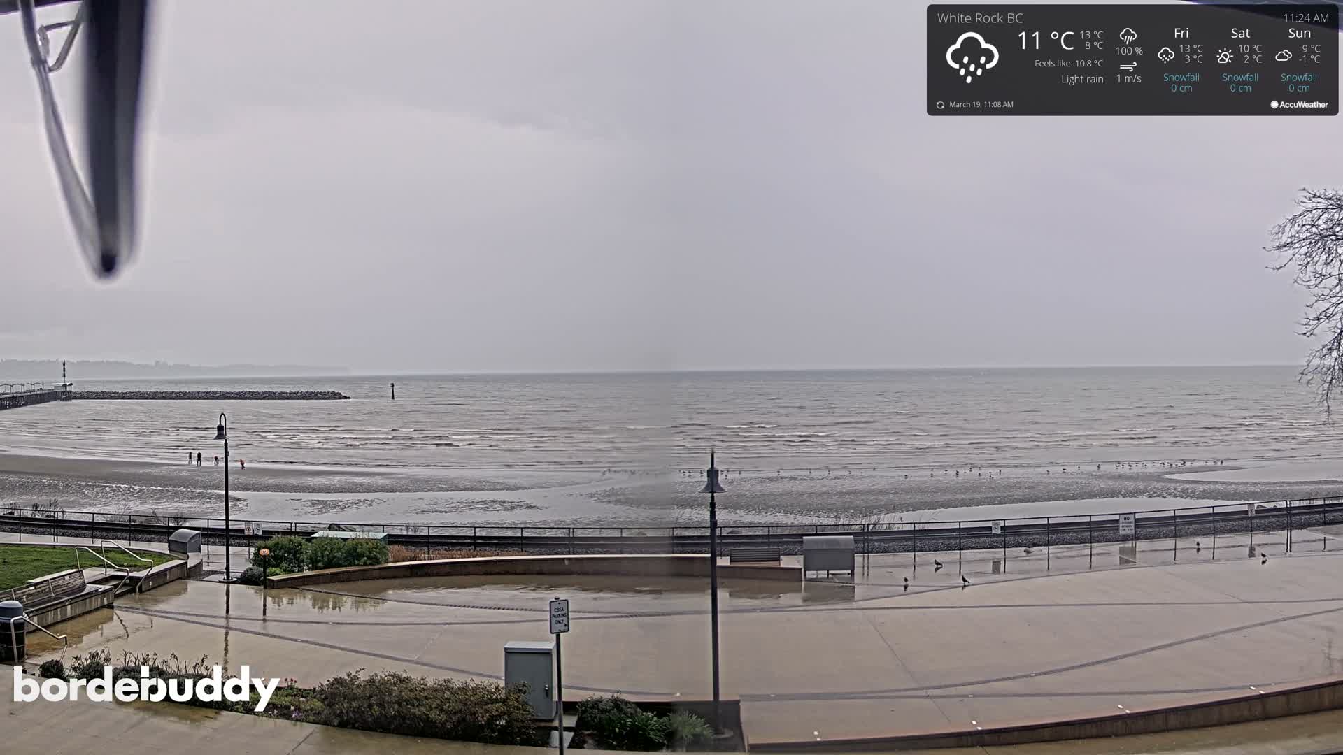 White Rock Beach & Memorial Park Live Cam - White Rock, Metro Vancouver, British Columbia, Canada