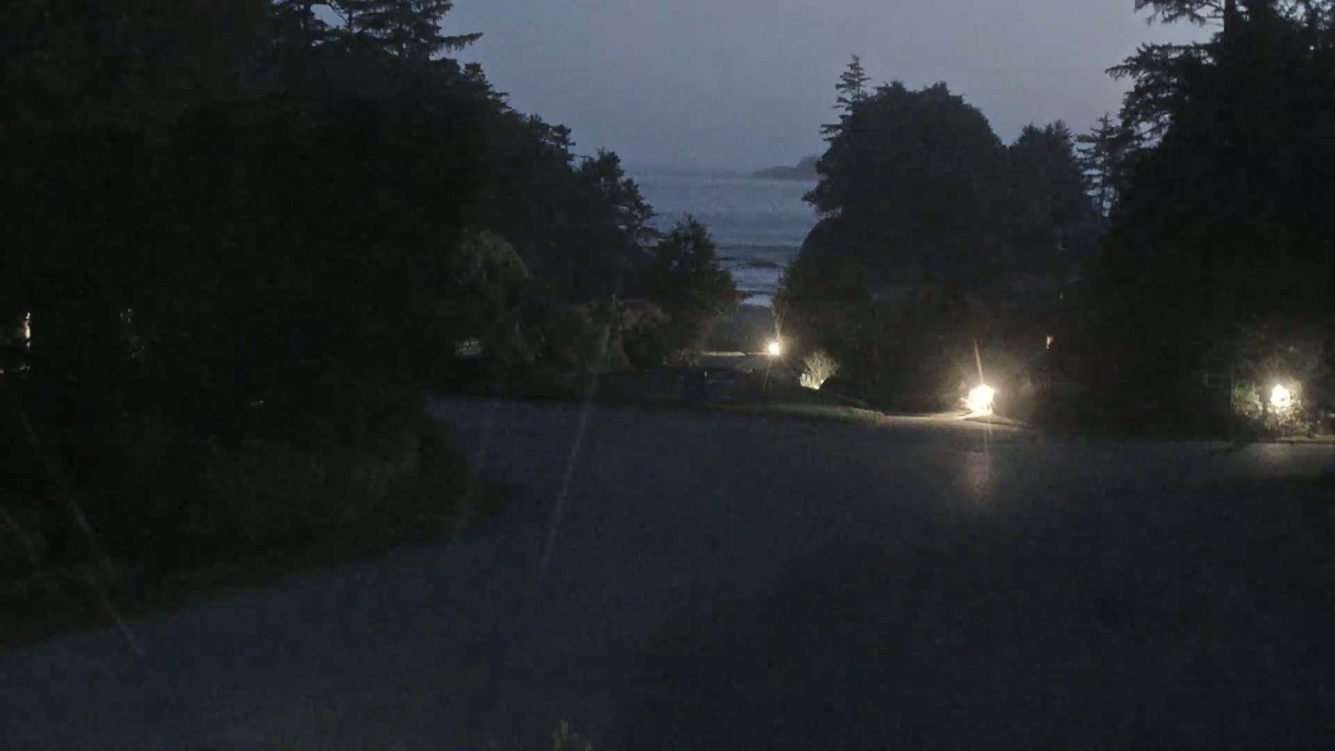 Tofino, Mackenzie Beach Live Cam - Tofino, Alberni-Clayoquot, British Columbia, Canada