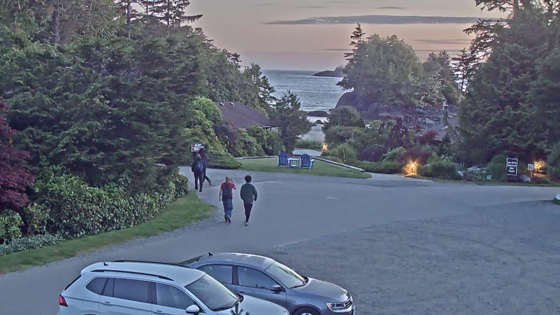 Tofino, Mackenzie Beach Live Cam - Tofino, Alberni-Clayoquot, British Columbia, Canada