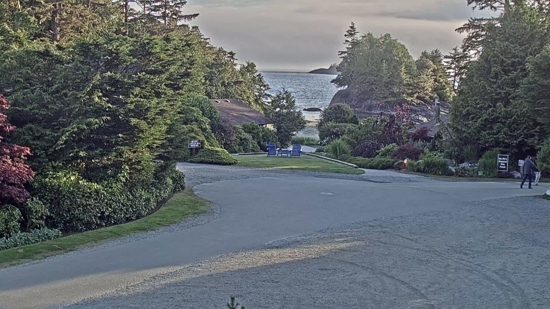Tofino, Mackenzie Beach Live Cam - Tofino, Alberni-Clayoquot, British Columbia, Canada