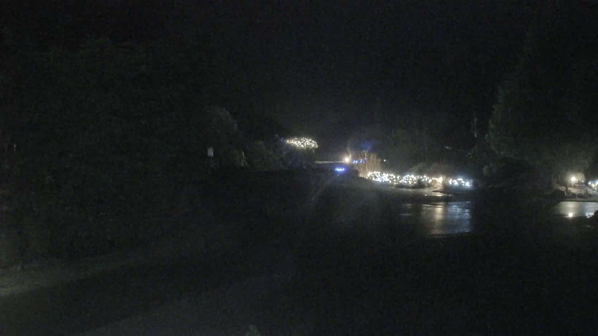 Tofino, Mackenzie Beach Live Cam - Tofino, Alberni-Clayoquot, British Columbia, Canada