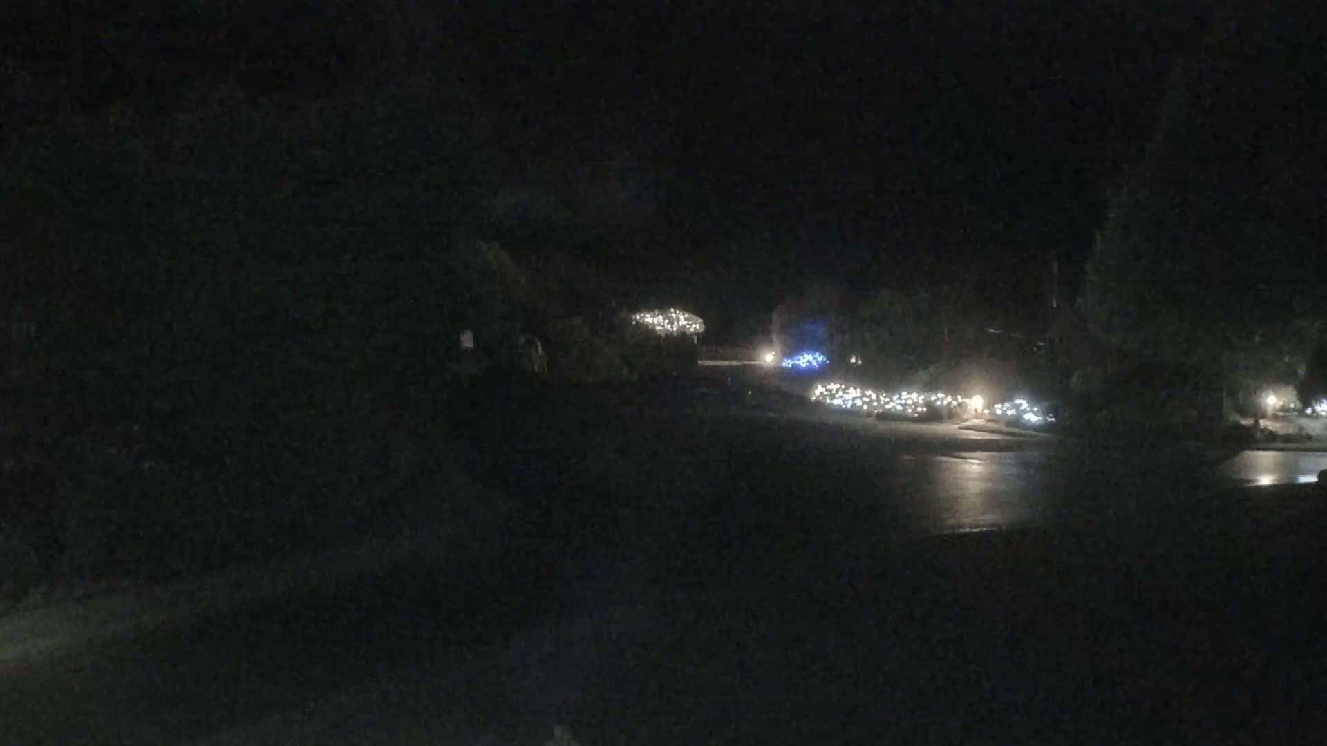 Tofino, Mackenzie Beach Live Cam - Tofino, Alberni-Clayoquot, British Columbia, Canada