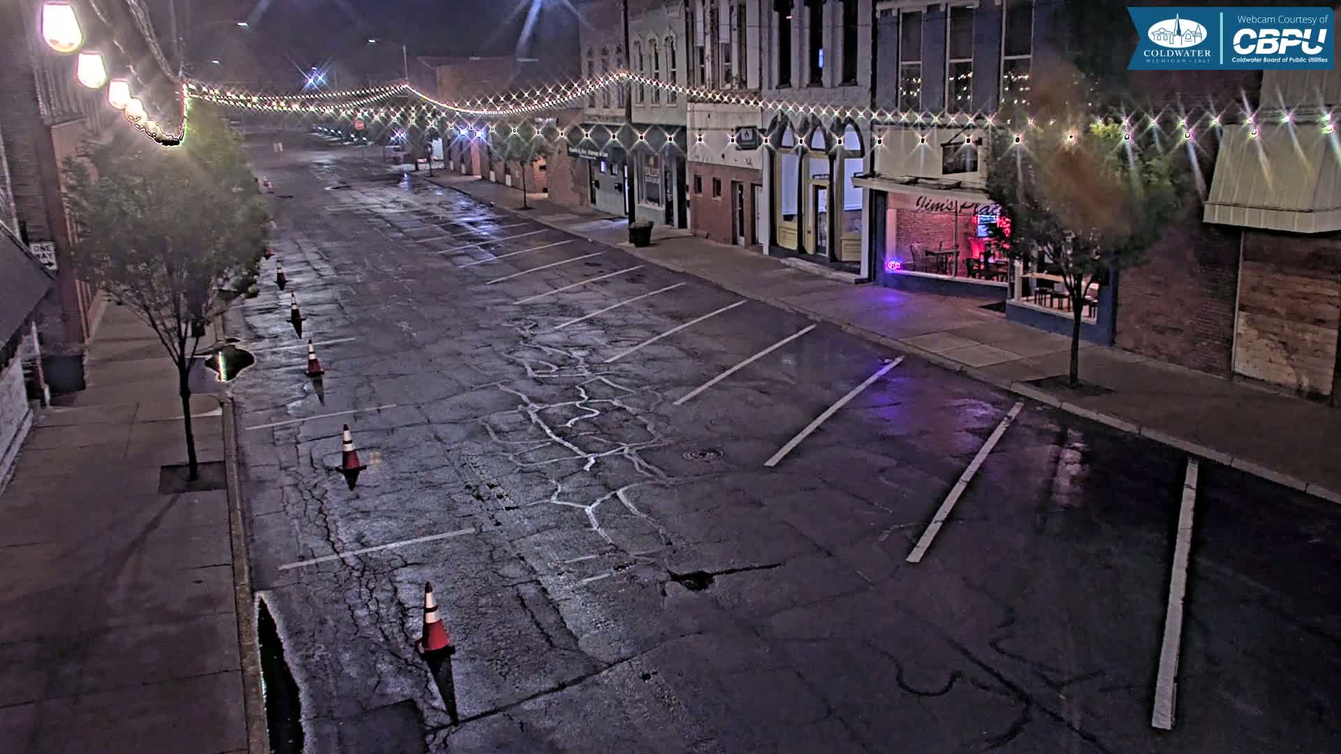 Coldwater, Monroe Street Live Cam - Coldwater, Branch, Michigan, USA