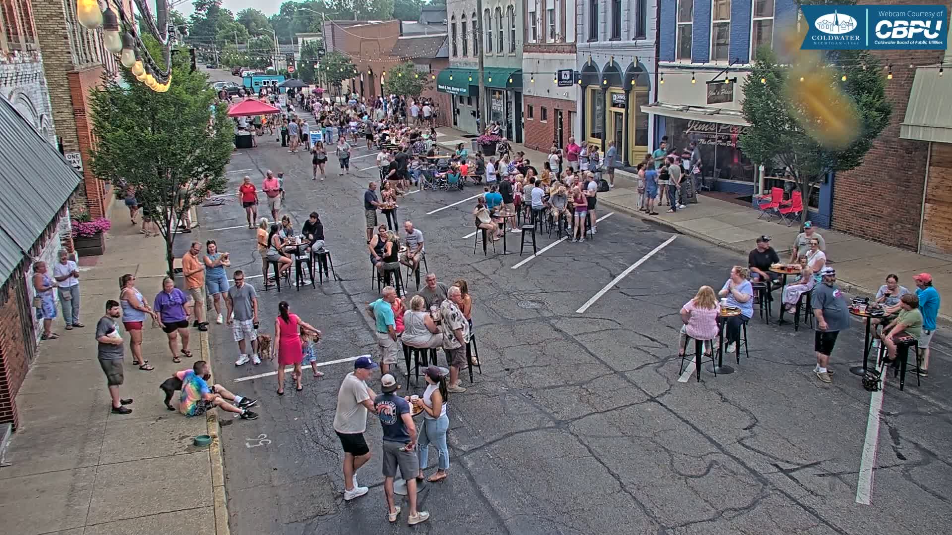 Coldwater, Monroe Street Live Cam - Coldwater, Branch, Michigan, USA
