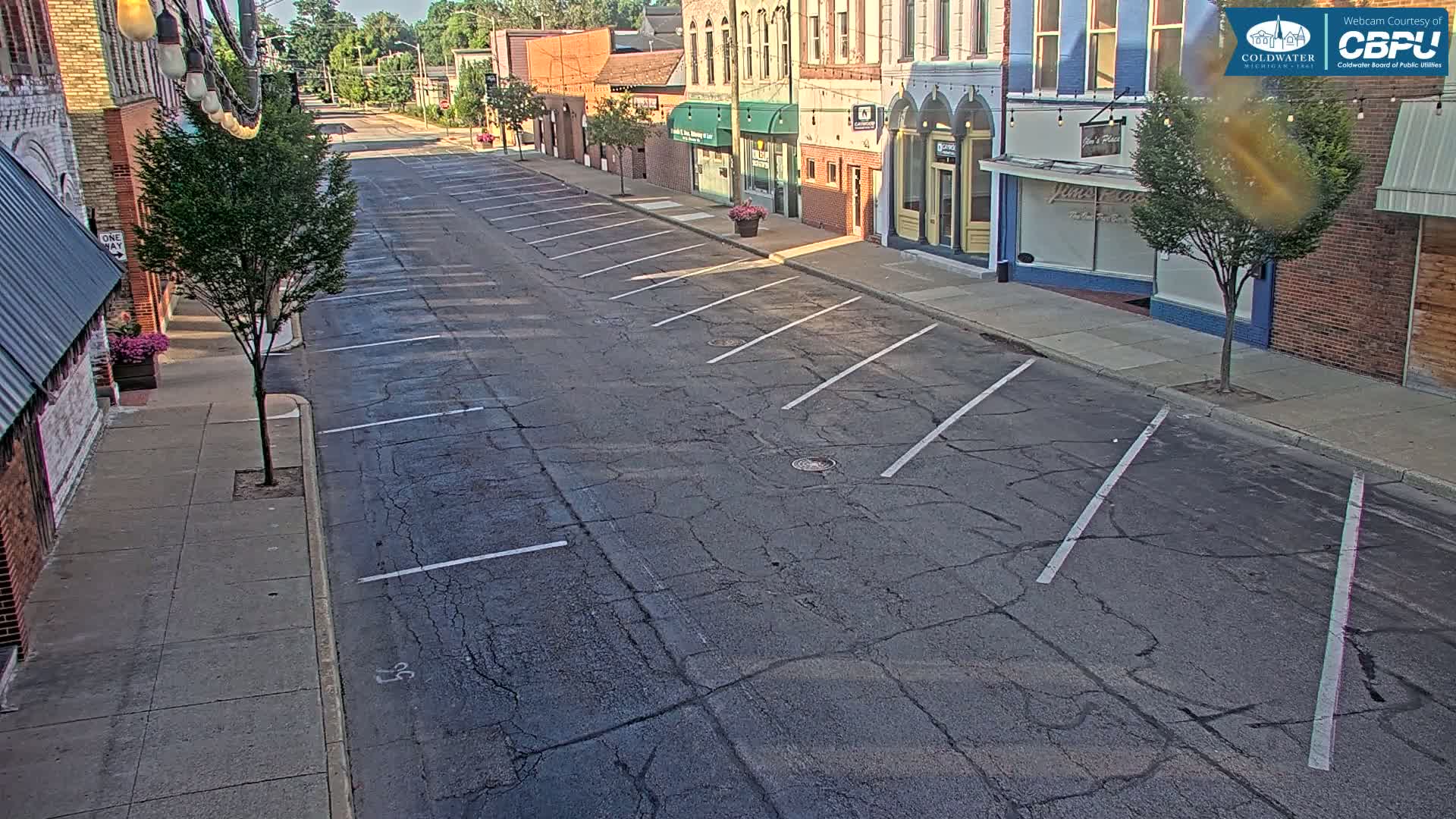 Coldwater, Monroe Street Live Cam - Coldwater, Branch, Michigan, USA