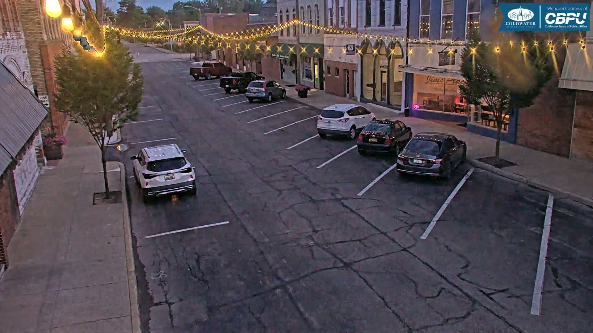 Coldwater, Monroe Street Live Cam - Coldwater, Branch, Michigan, USA