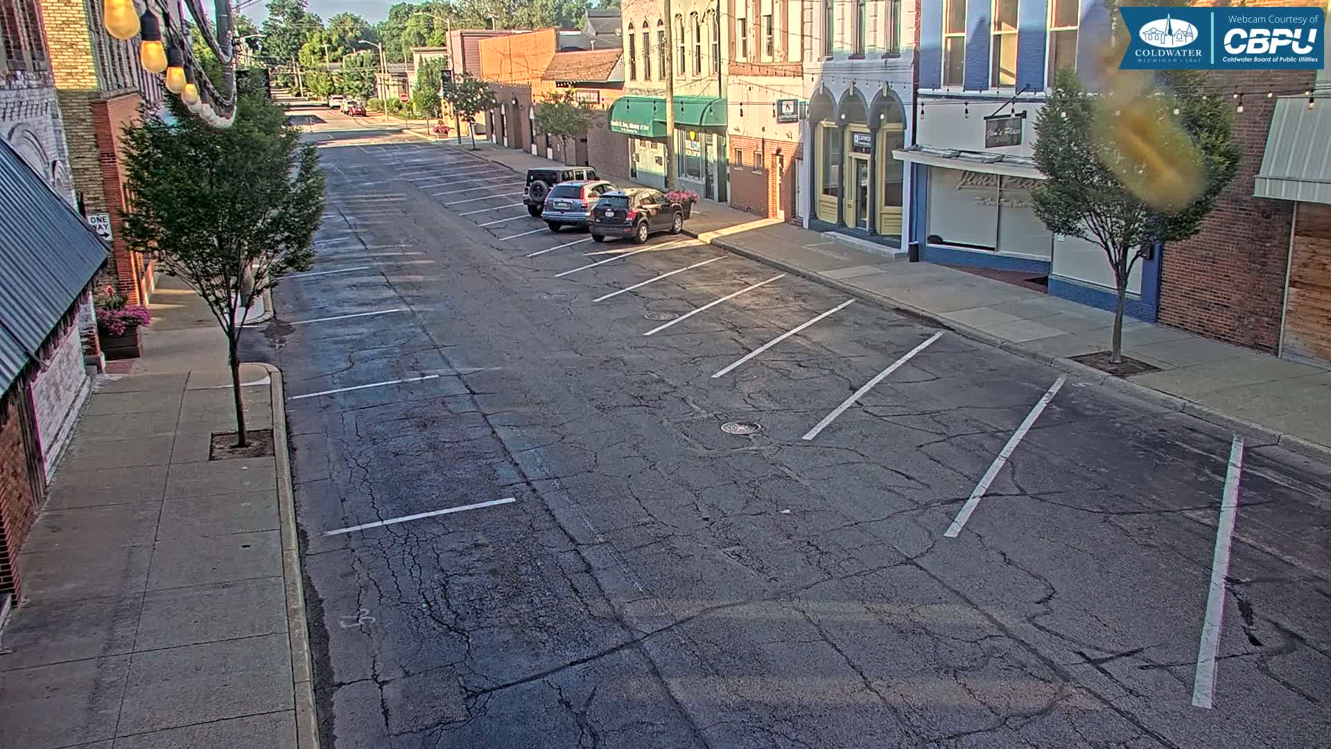 Coldwater, Monroe Street Live Cam - Coldwater, Branch, Michigan, USA