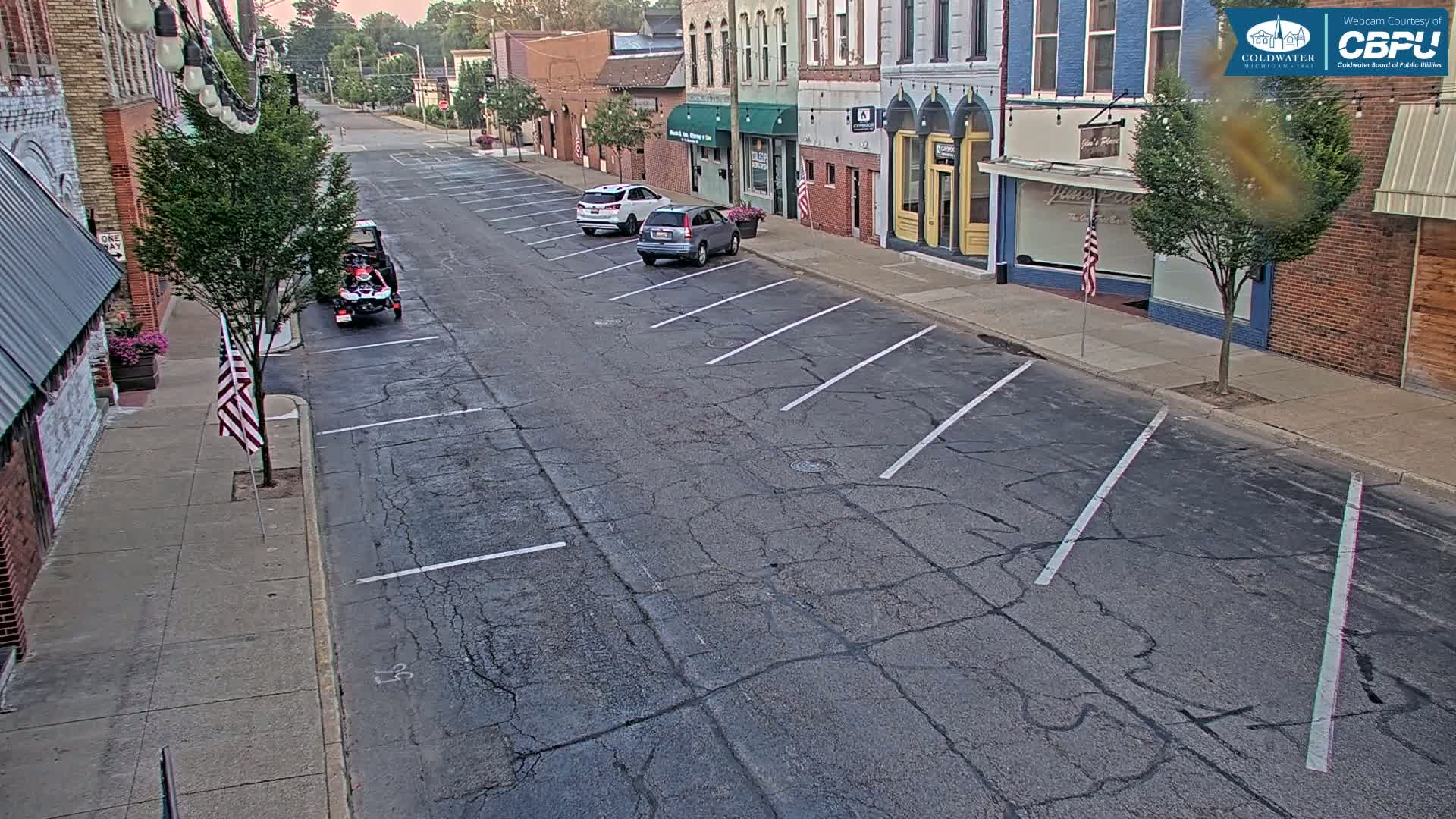 Coldwater, Monroe Street Live Cam - Coldwater, Branch, Michigan, USA