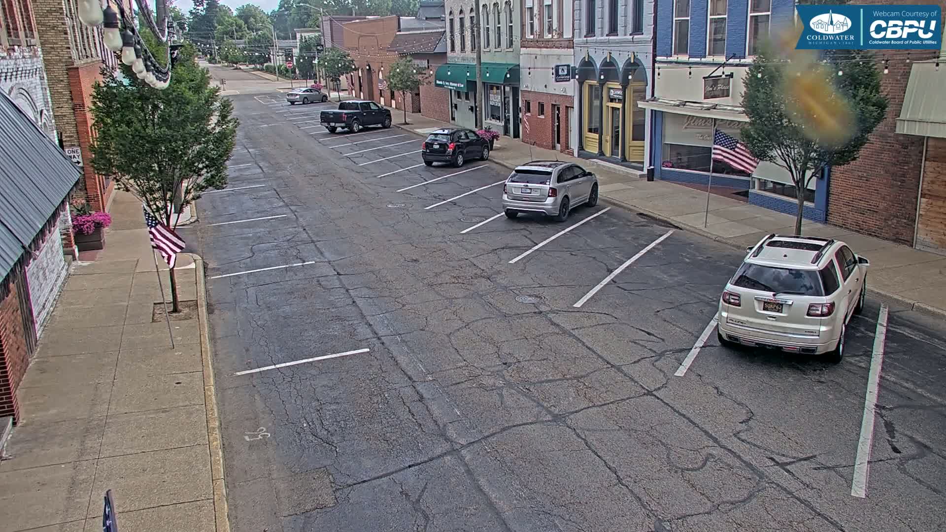 Coldwater, Monroe Street Live Cam - Coldwater, Branch, Michigan, USA