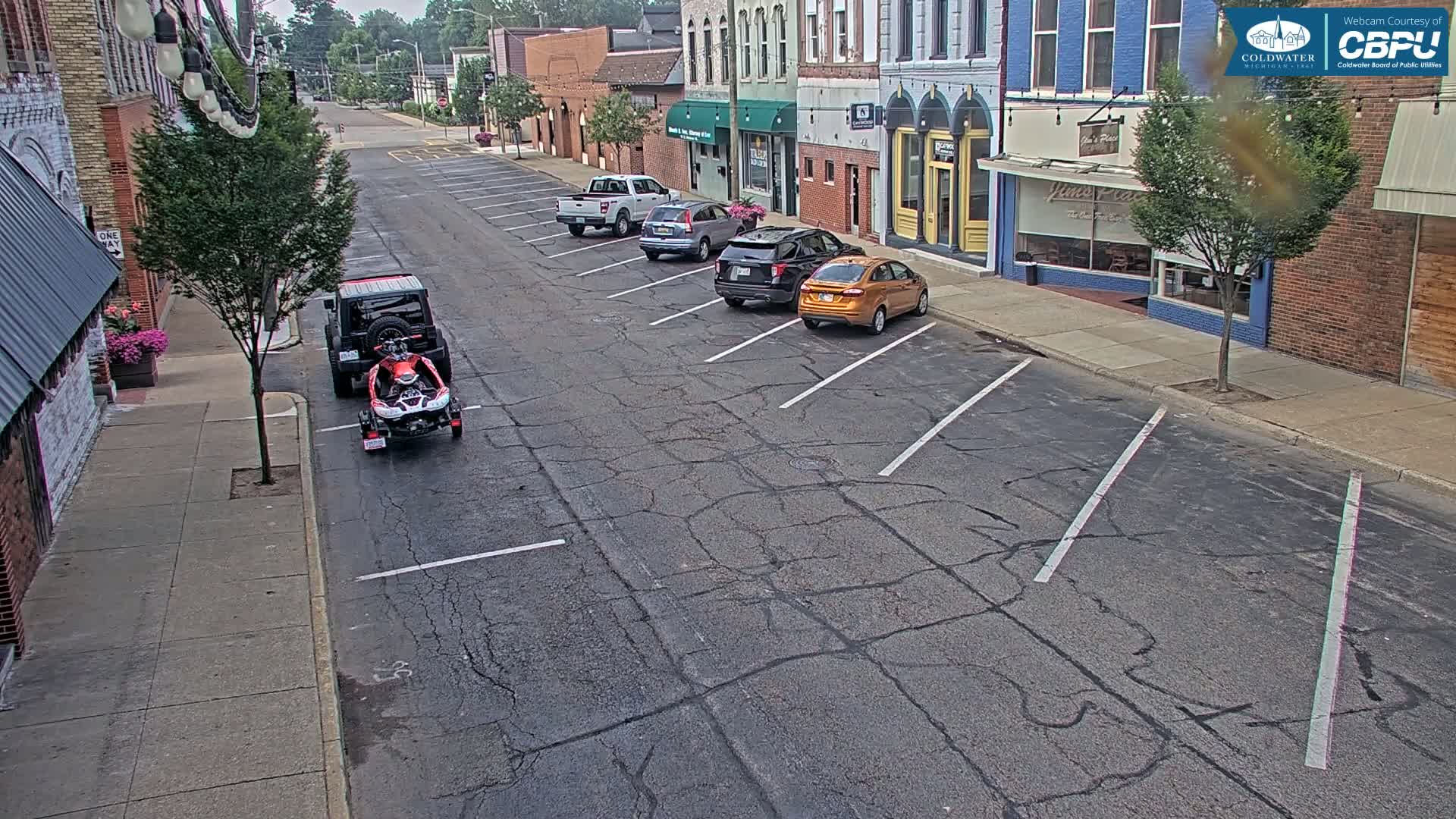 Coldwater, Monroe Street Live Cam - Coldwater, Branch, Michigan, USA