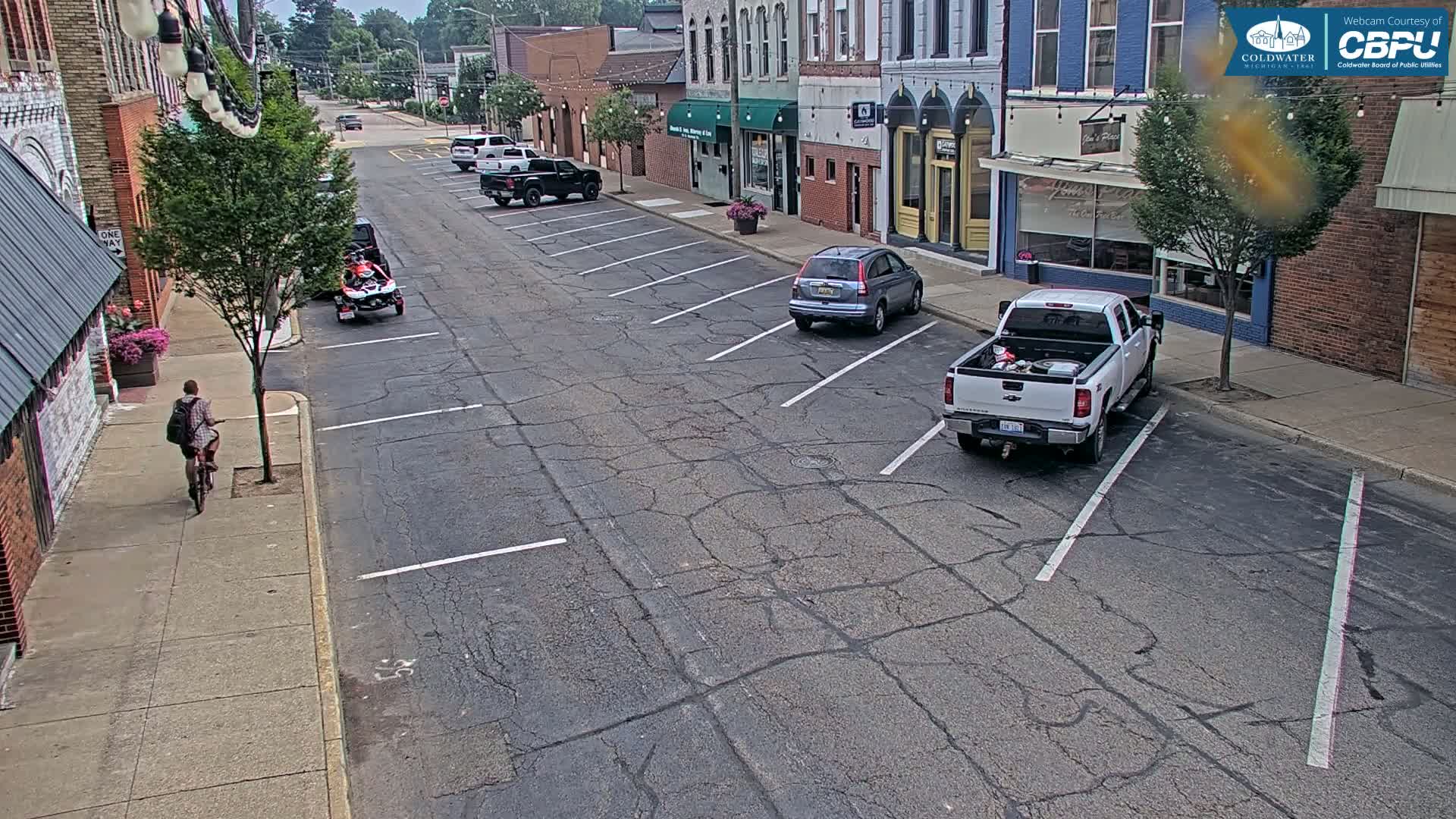 Coldwater, Monroe Street Live Cam - Coldwater, Branch, Michigan, USA
