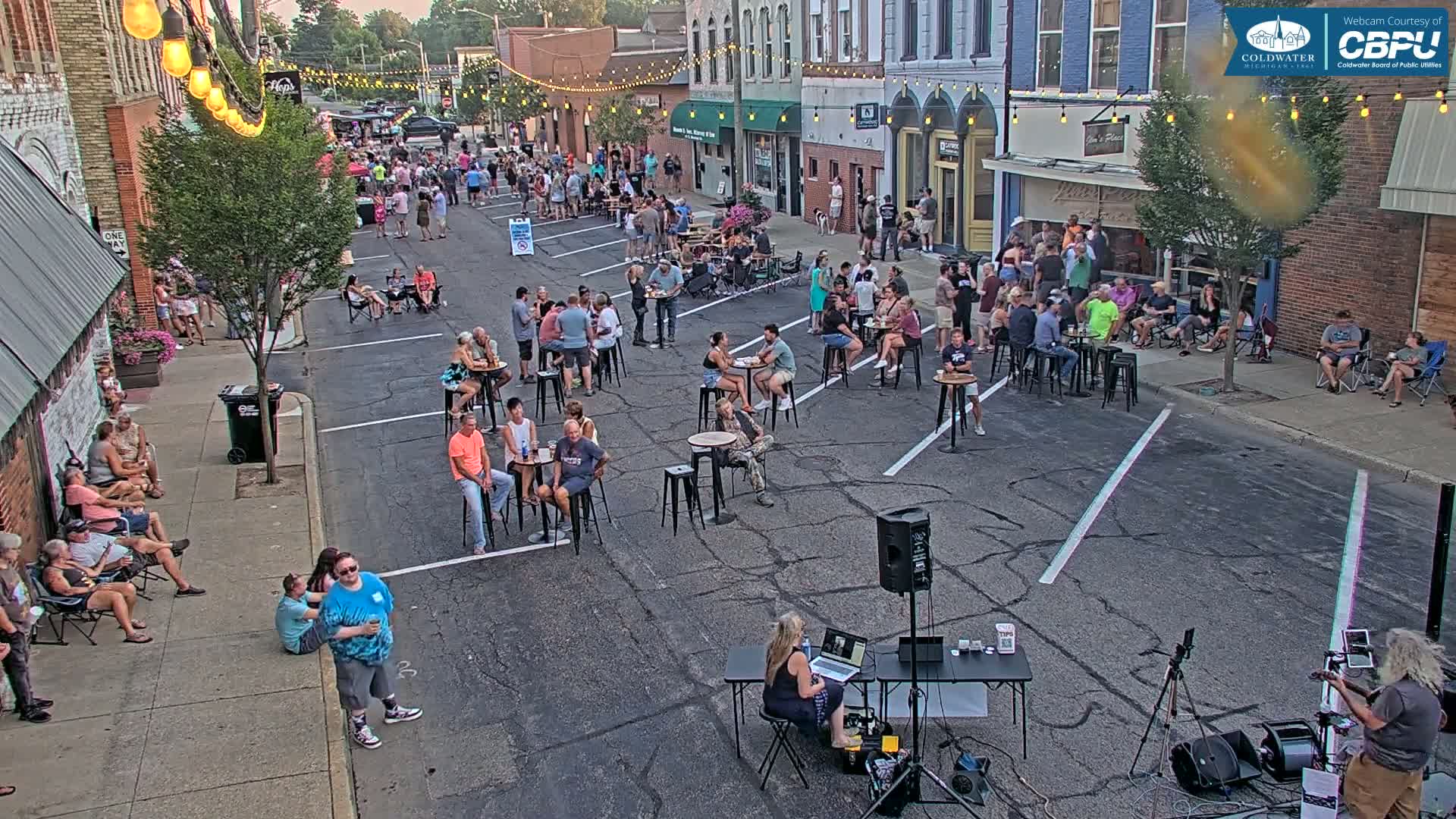 Coldwater, Monroe Street Live Cam - Coldwater, Branch, Michigan, USA