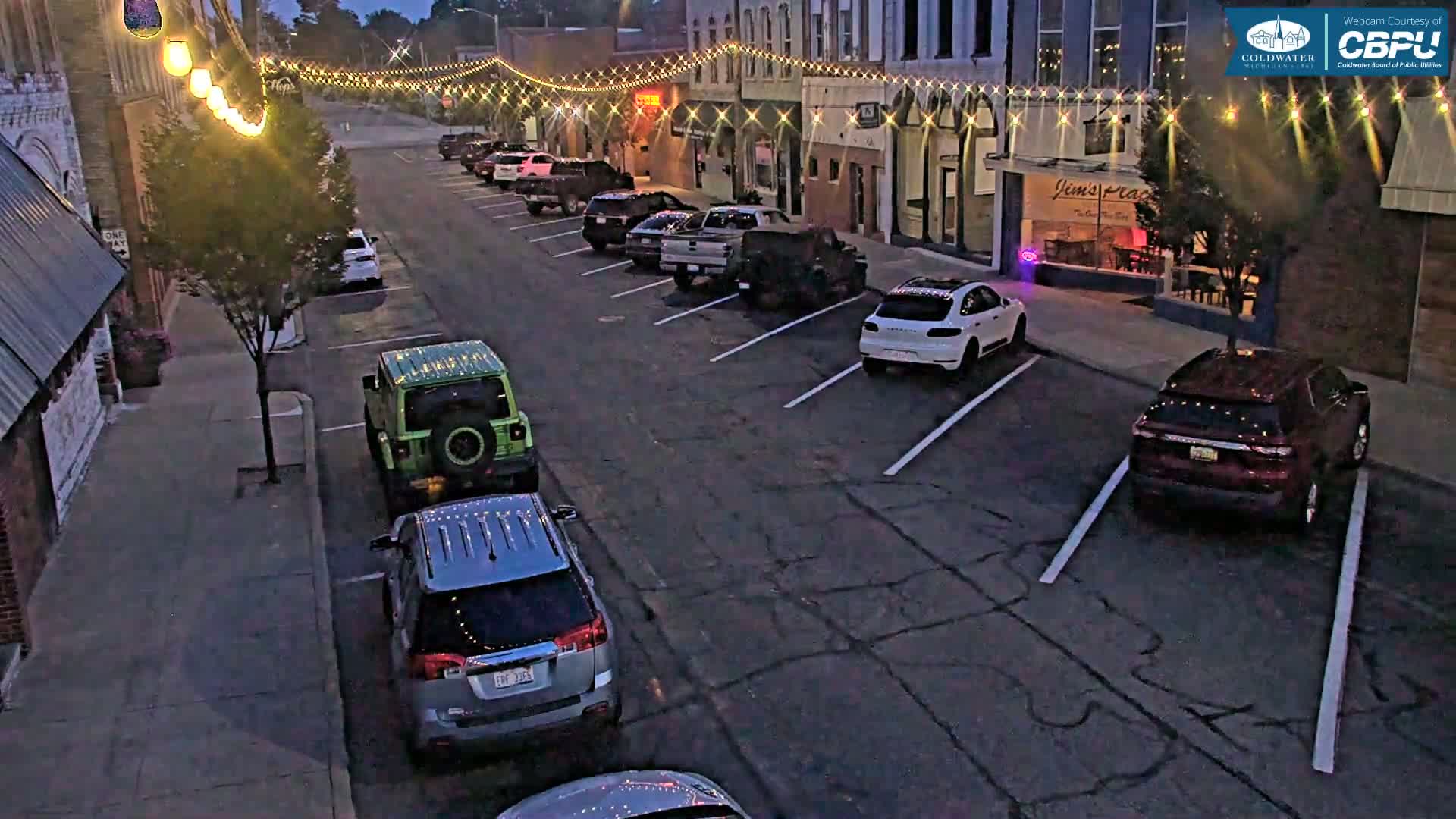 Coldwater, Monroe Street Live Cam - Coldwater, Branch, Michigan, USA