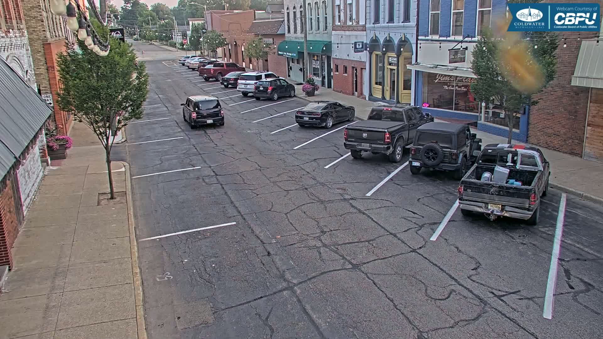 Coldwater, Monroe Street Live Cam - Coldwater, Branch, Michigan, USA