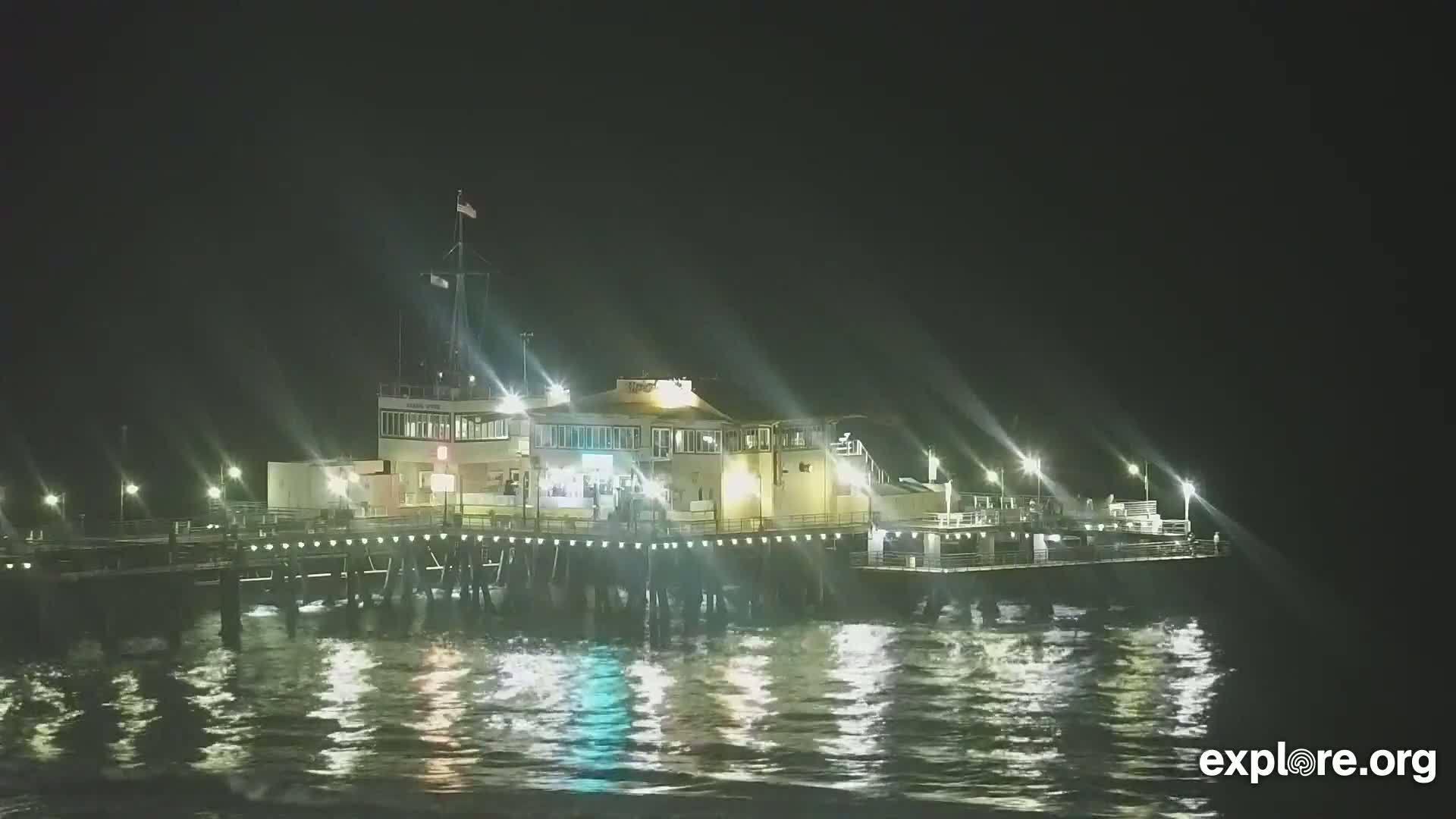 Santa Monica Beach & Pasific Palisades View Live Cam - Santa Monica, Los Angeles, California, USA