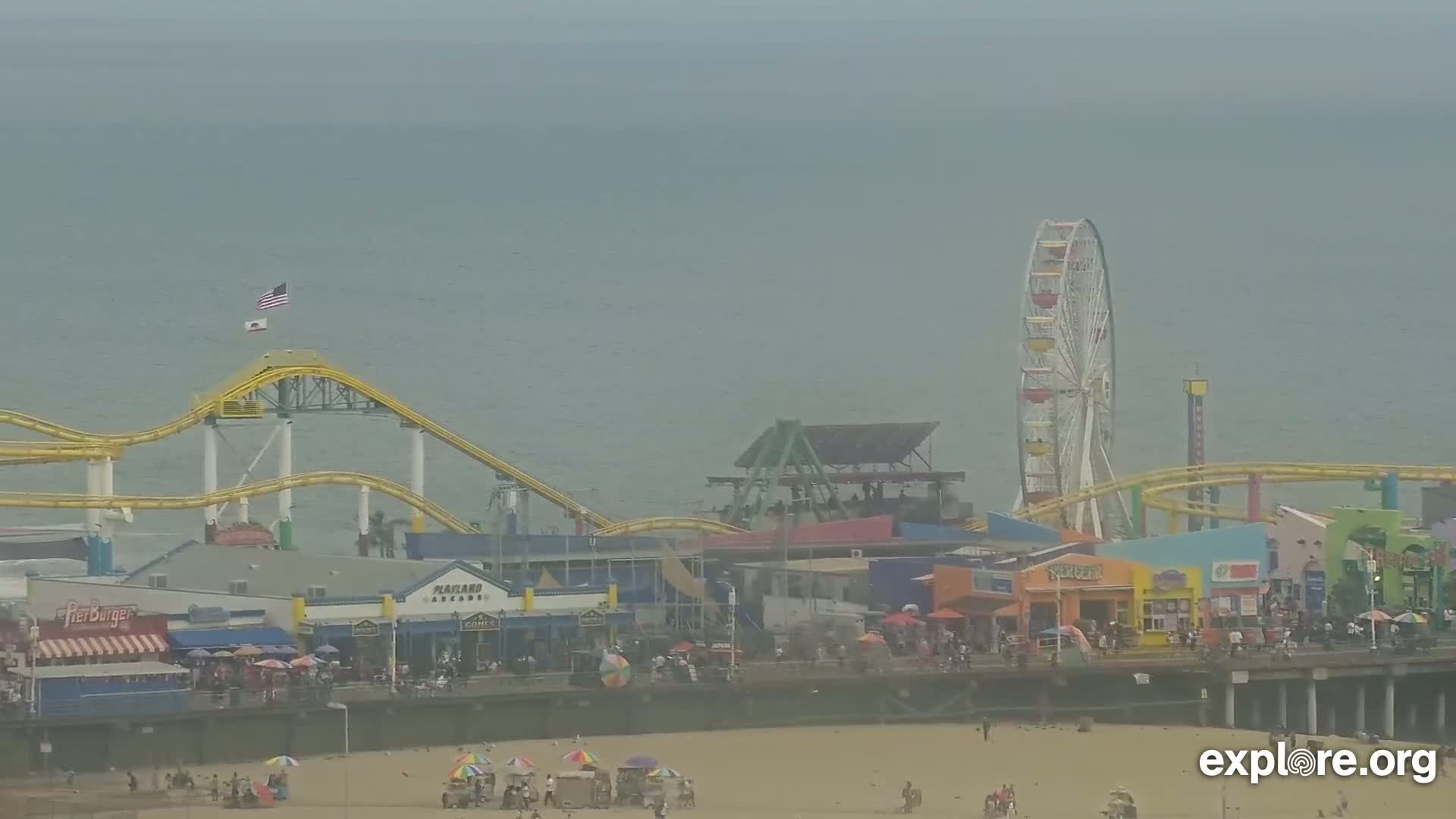 Santa Monica Beach & Pasific Palisades View Live Cam - Santa Monica, Los Angeles, California, USA