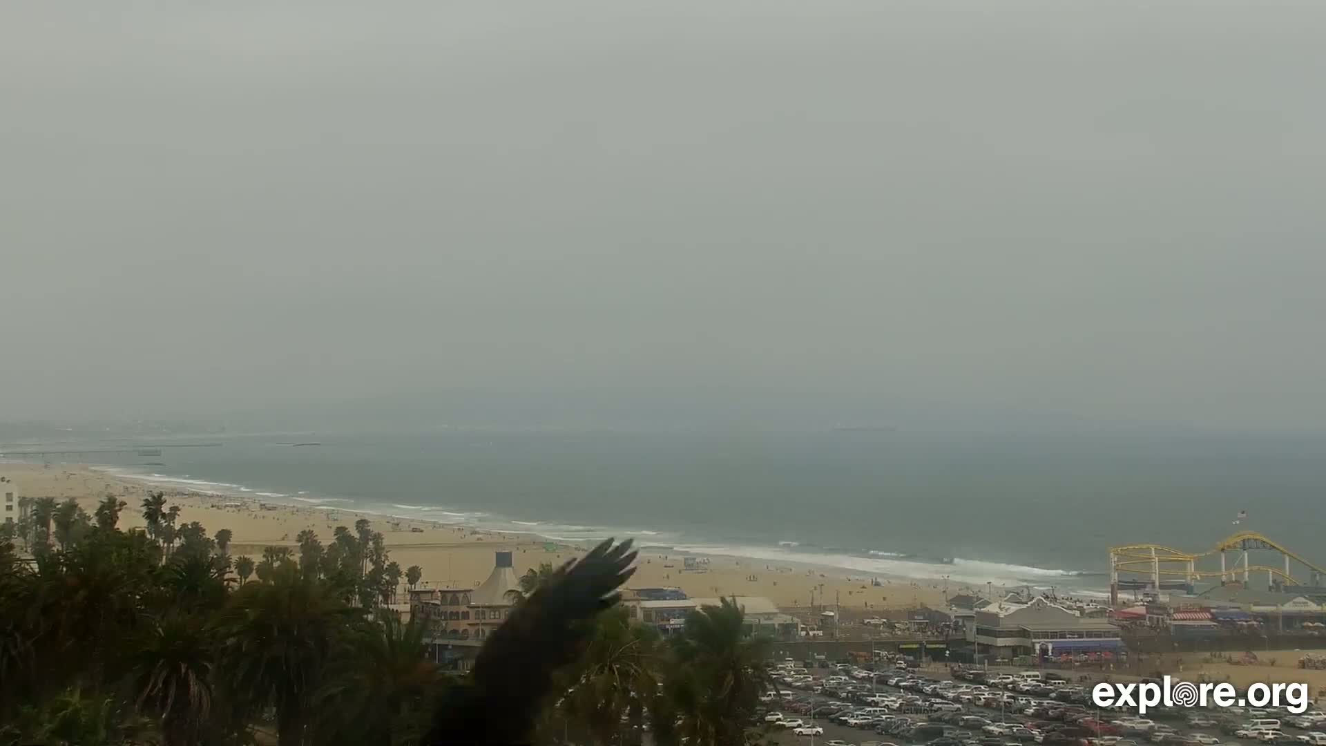 Santa Monica Beach & Pasific Palisades View Live Cam - Santa Monica, Los Angeles, California, USA