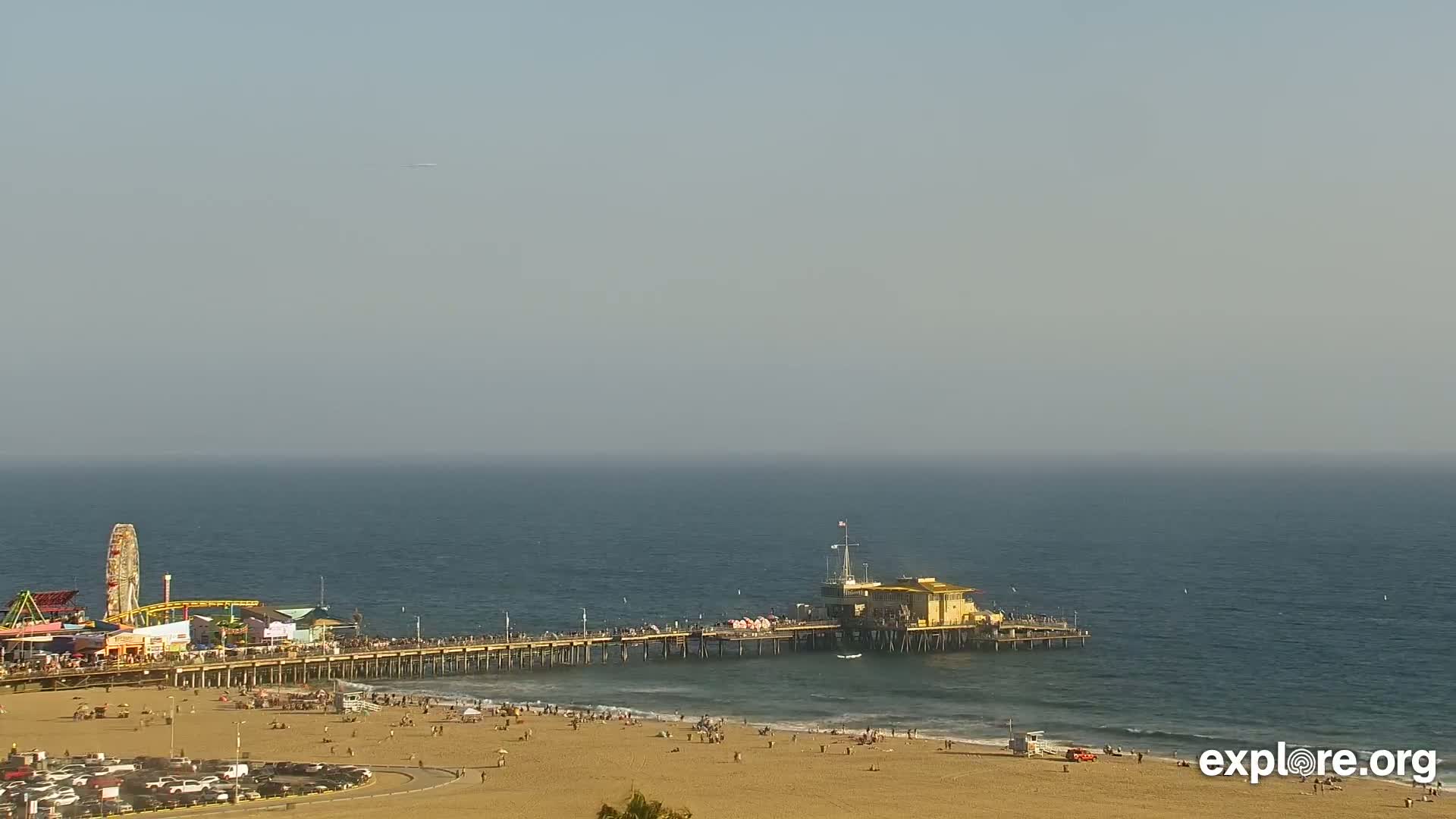Santa Monica Beach & Pasific Palisades View Live Cam - Santa Monica, Los Angeles, California, USA