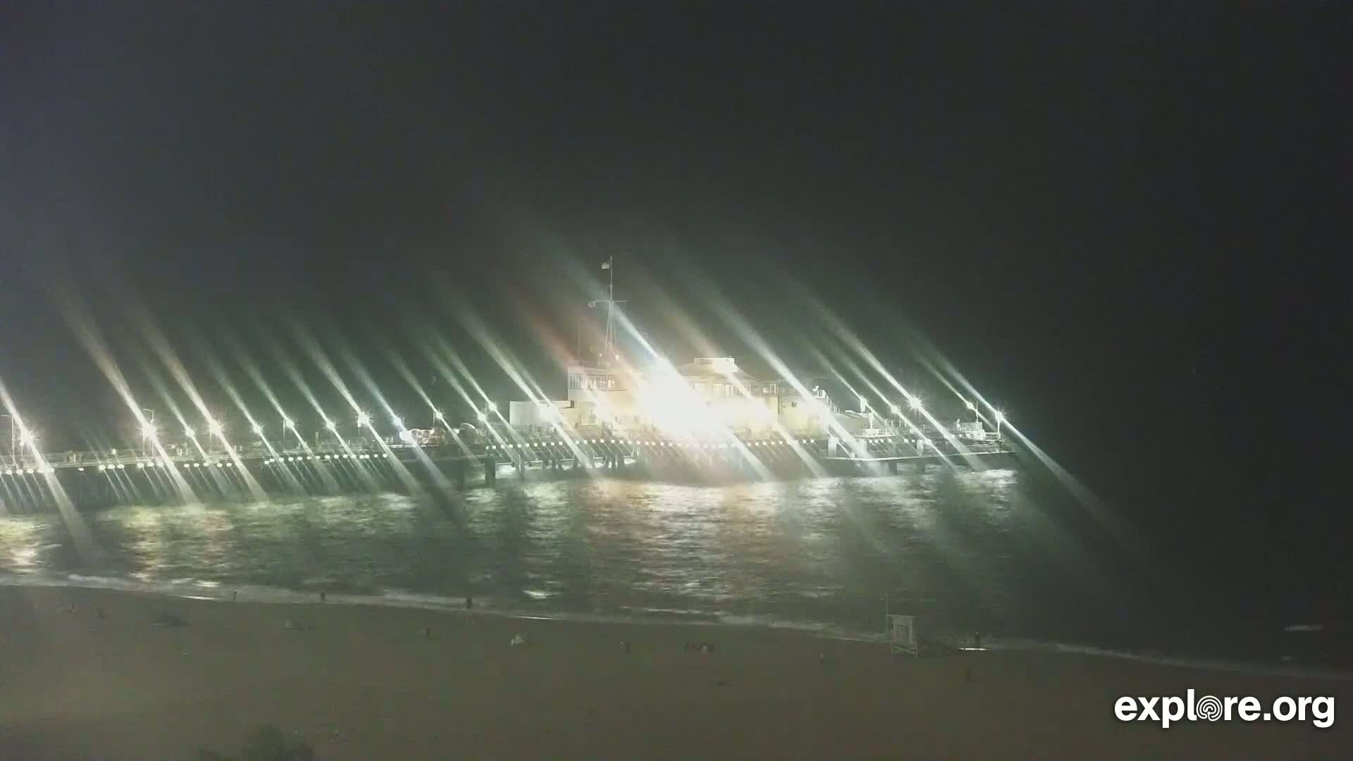 Santa Monica Beach & Pasific Palisades View Live Cam - Santa Monica, Los Angeles, California, USA