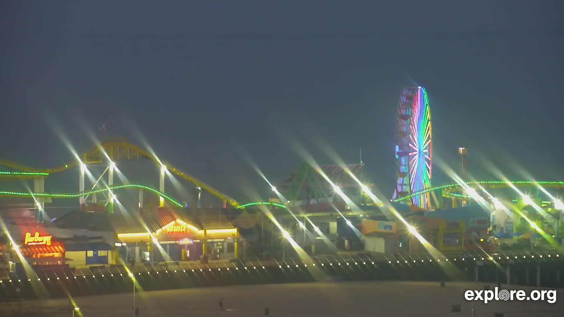 Santa Monica Beach & Pasific Palisades View Live Cam - Santa Monica, Los Angeles, California, USA
