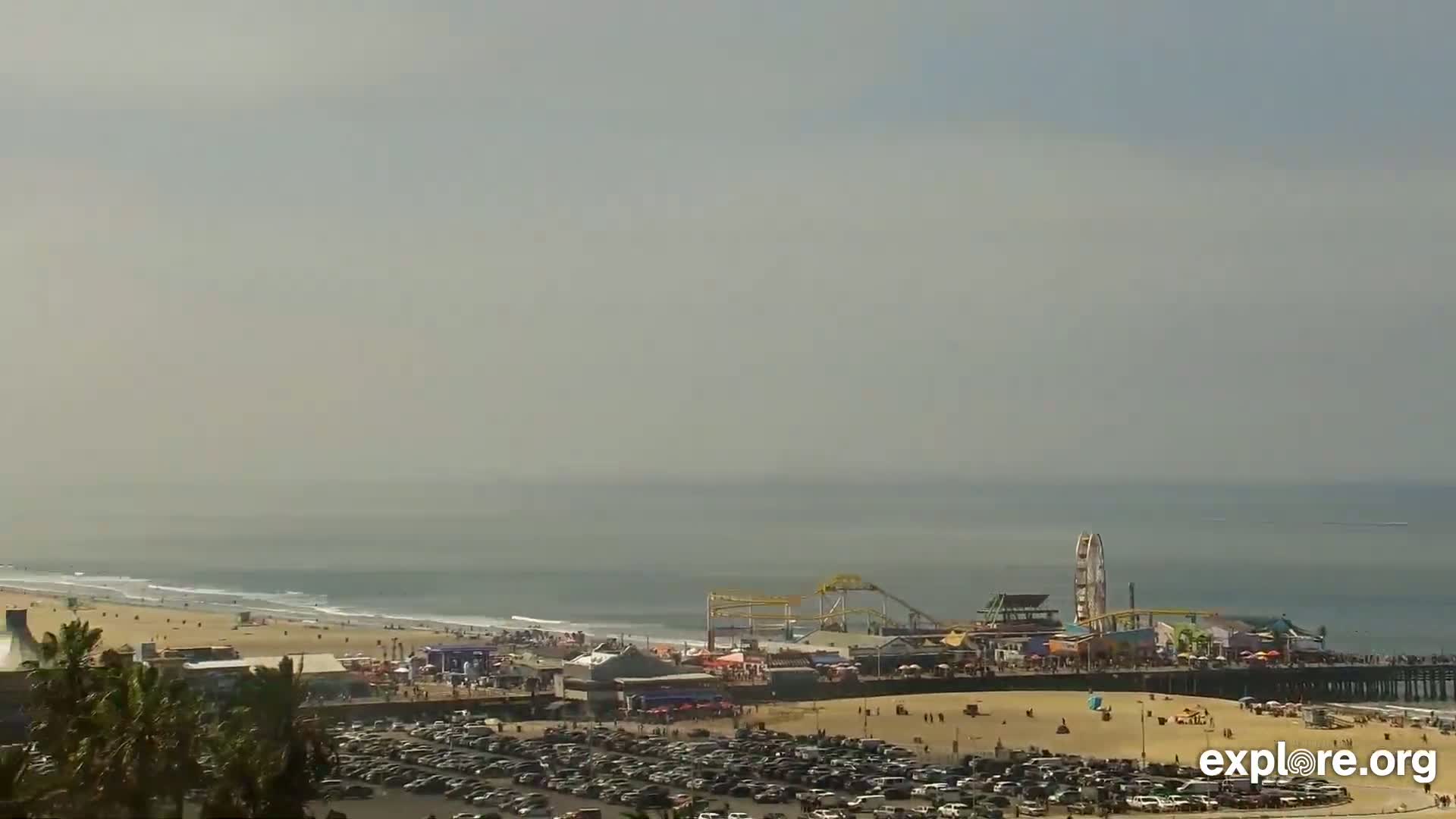 Santa Monica Beach & Pasific Palisades View Live Cam - Santa Monica, Los Angeles, California, USA