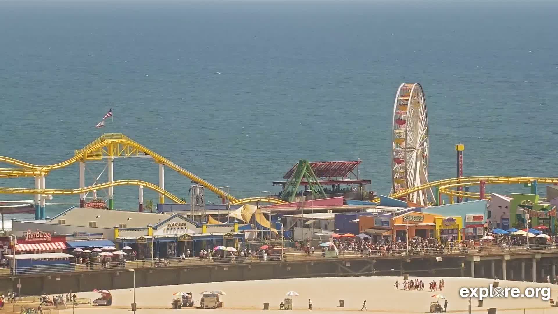 Santa Monica Beach & Pasific Palisades View Live Cam - Santa Monica, Los Angeles, California, USA