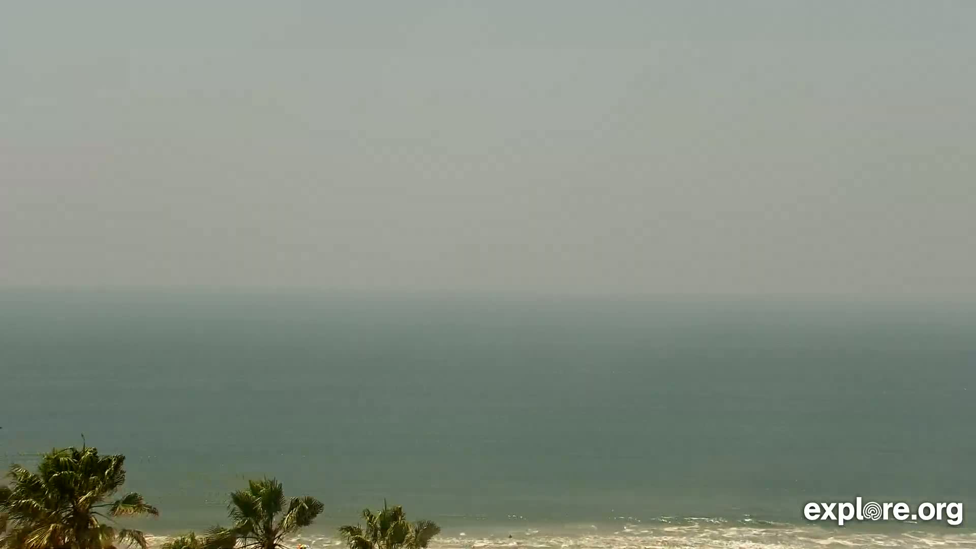 Santa Monica Beach & Pasific Palisades View Live Cam - Santa Monica, Los Angeles, California, USA