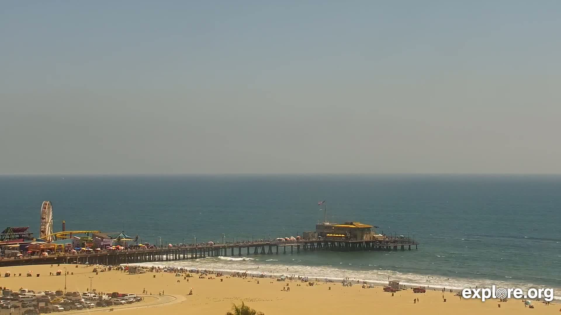 Santa Monica Beach & Pasific Palisades View Live Cam - Santa Monica, Los Angeles, California, USA
