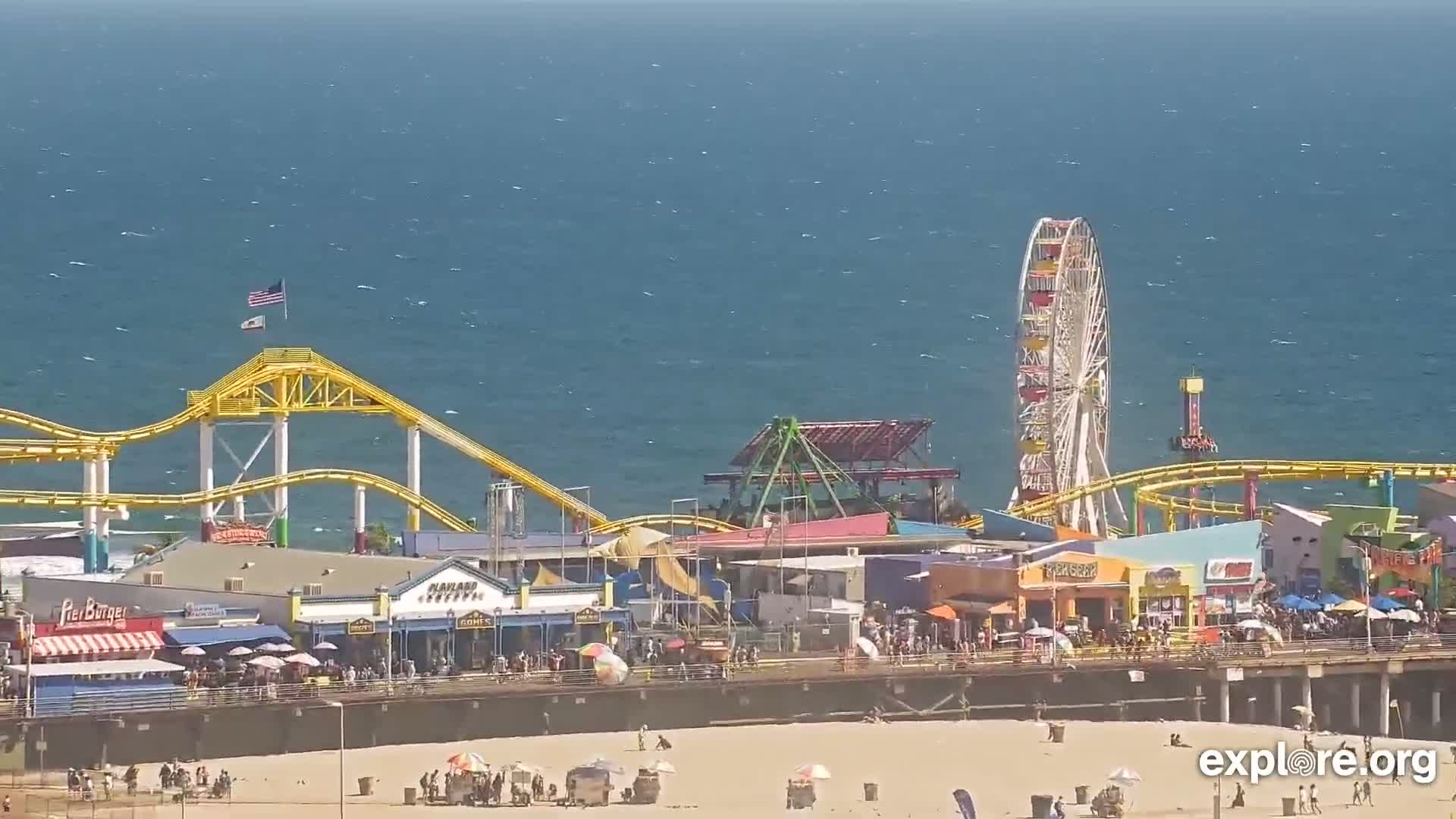 Santa Monica Beach & Pasific Palisades View Live Cam - Santa Monica, Los Angeles, California, USA