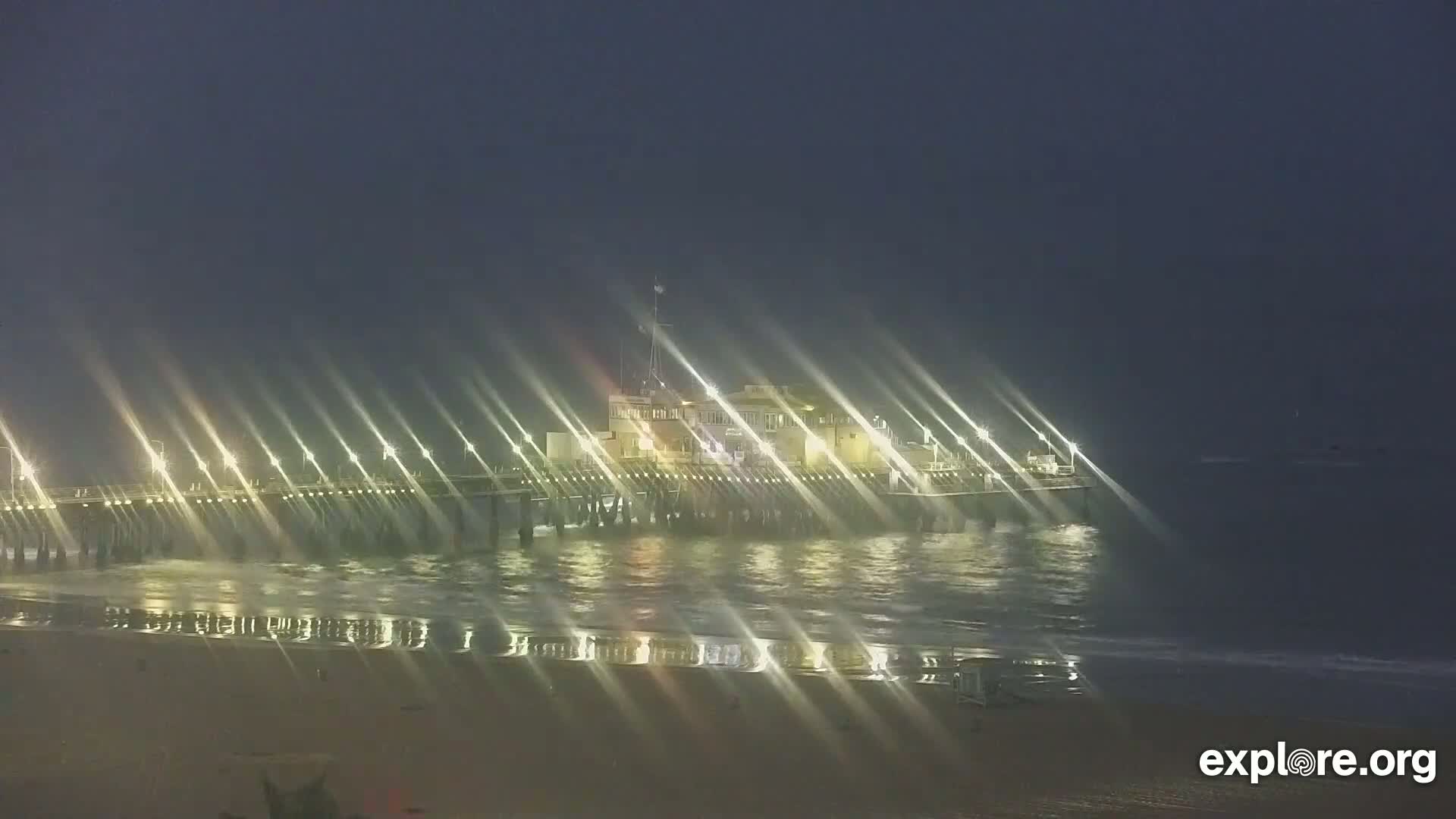 Santa Monica Beach & Pasific Palisades View Live Cam - Santa Monica, Los Angeles, California, USA