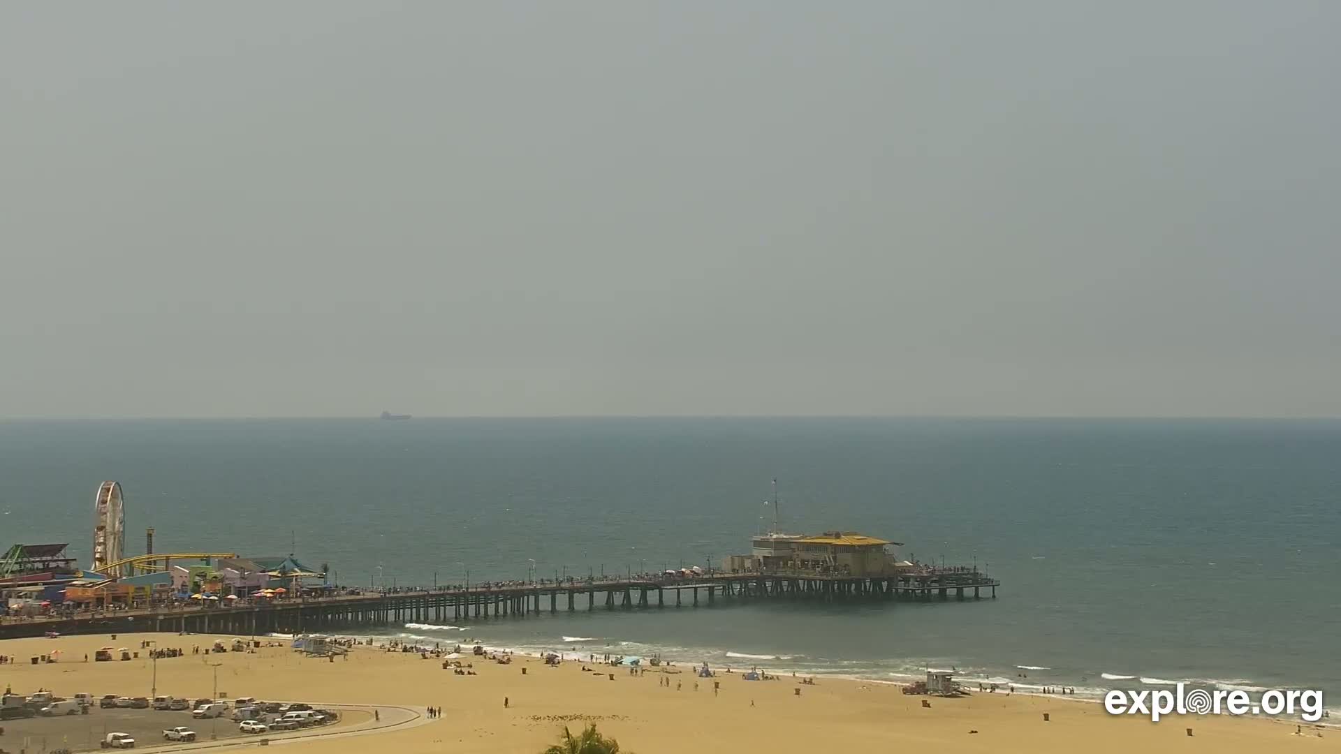 Santa Monica Beach & Pasific Palisades View Live Cam - Santa Monica, Los Angeles, California, USA