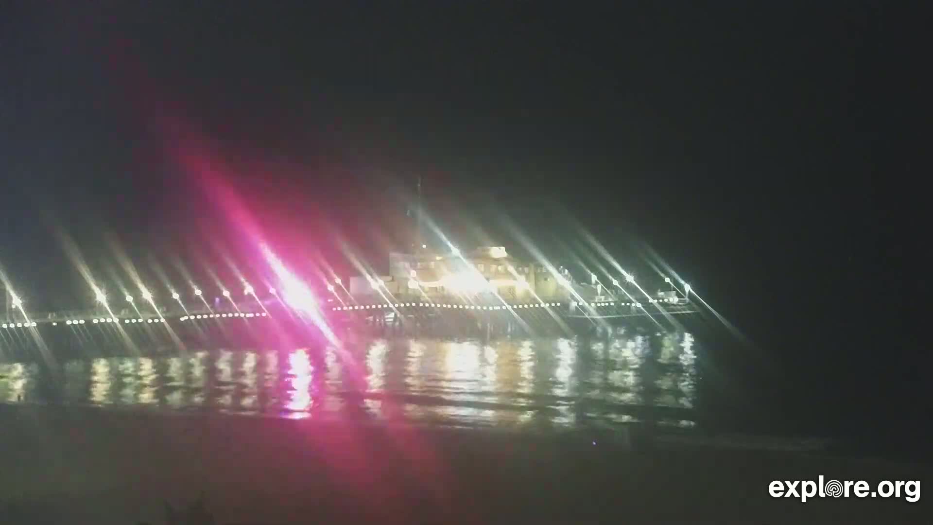 Santa Monica Beach & Pasific Palisades View Live Cam - Santa Monica, Los Angeles, California, USA