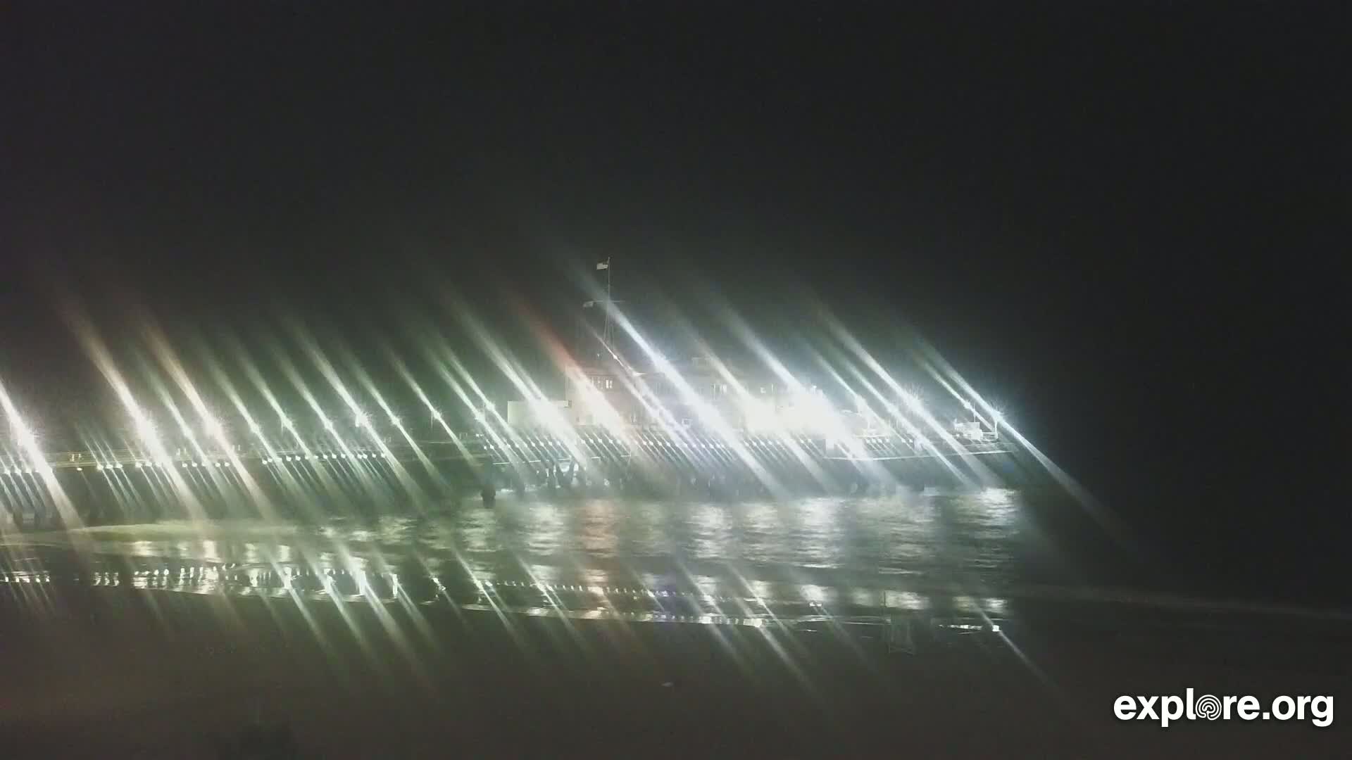 Santa Monica Beach & Pasific Palisades View Live Cam - Santa Monica, Los Angeles, California, USA