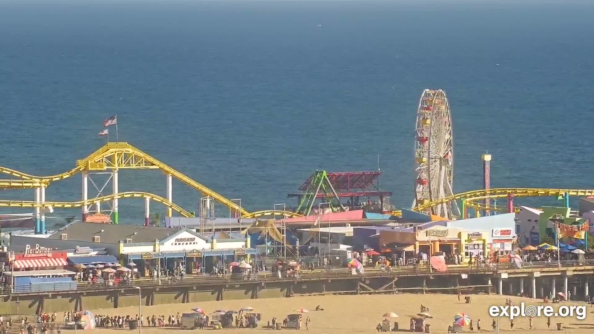 Santa Monica Beach & Pasific Palisades View Live Cam - Santa Monica, Los Angeles, California, USA