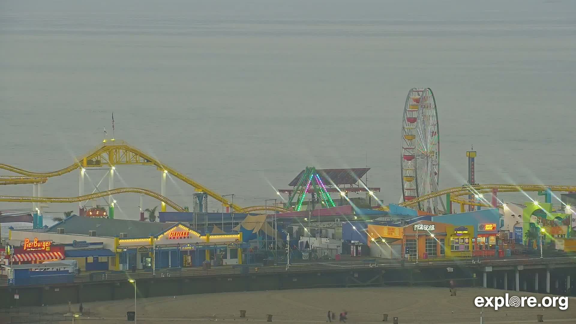 Santa Monica Beach & Pasific Palisades View Live Cam - Santa Monica, Los Angeles, California, USA