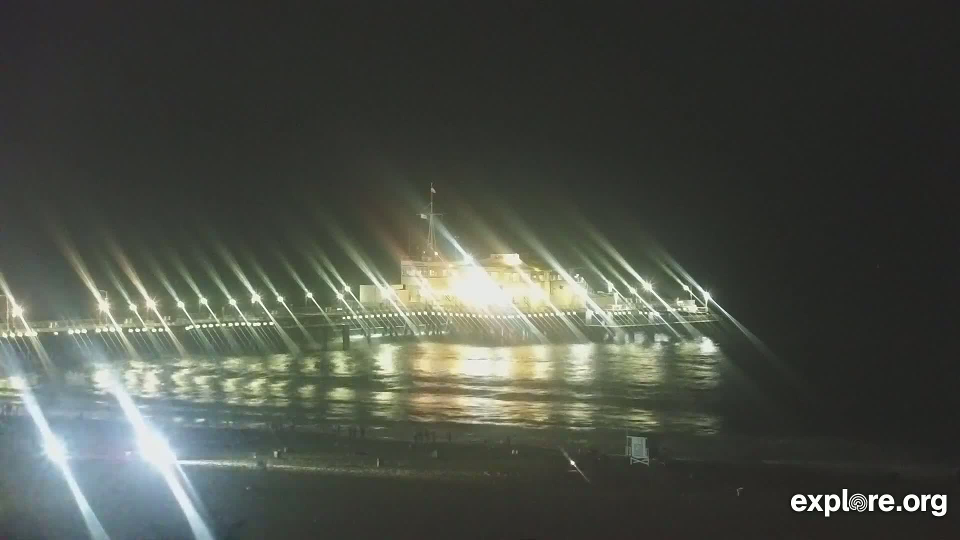 Santa Monica Beach & Pasific Palisades View Live Cam - Santa Monica, Los Angeles, California, USA