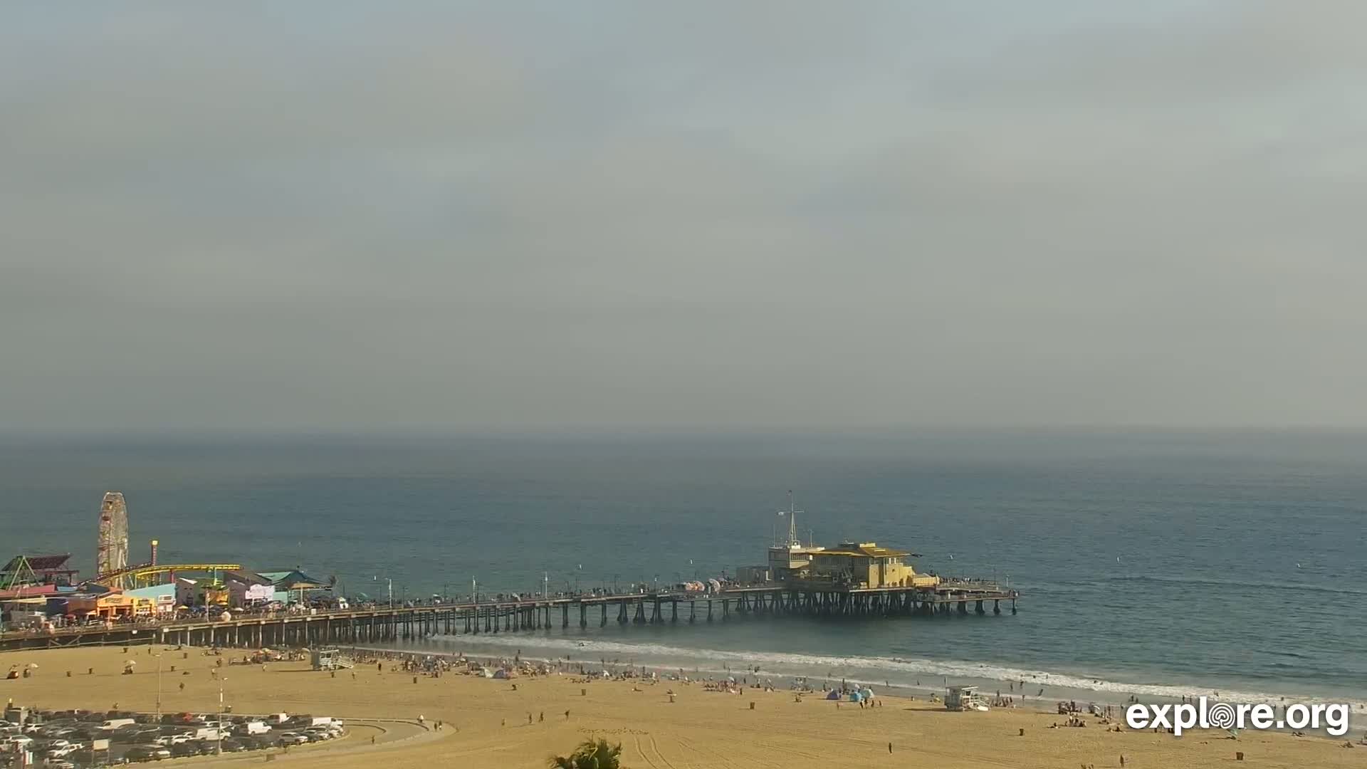 Santa Monica Beach & Pasific Palisades View Live Cam - Santa Monica, Los Angeles, California, USA